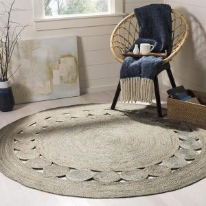 SAFAVIEH Area Rug 5′ Round – Natural Fiber Collection – Ivory, Handmade Jute, Boho Farmhouse Braided Design (NF364B)(Grey)