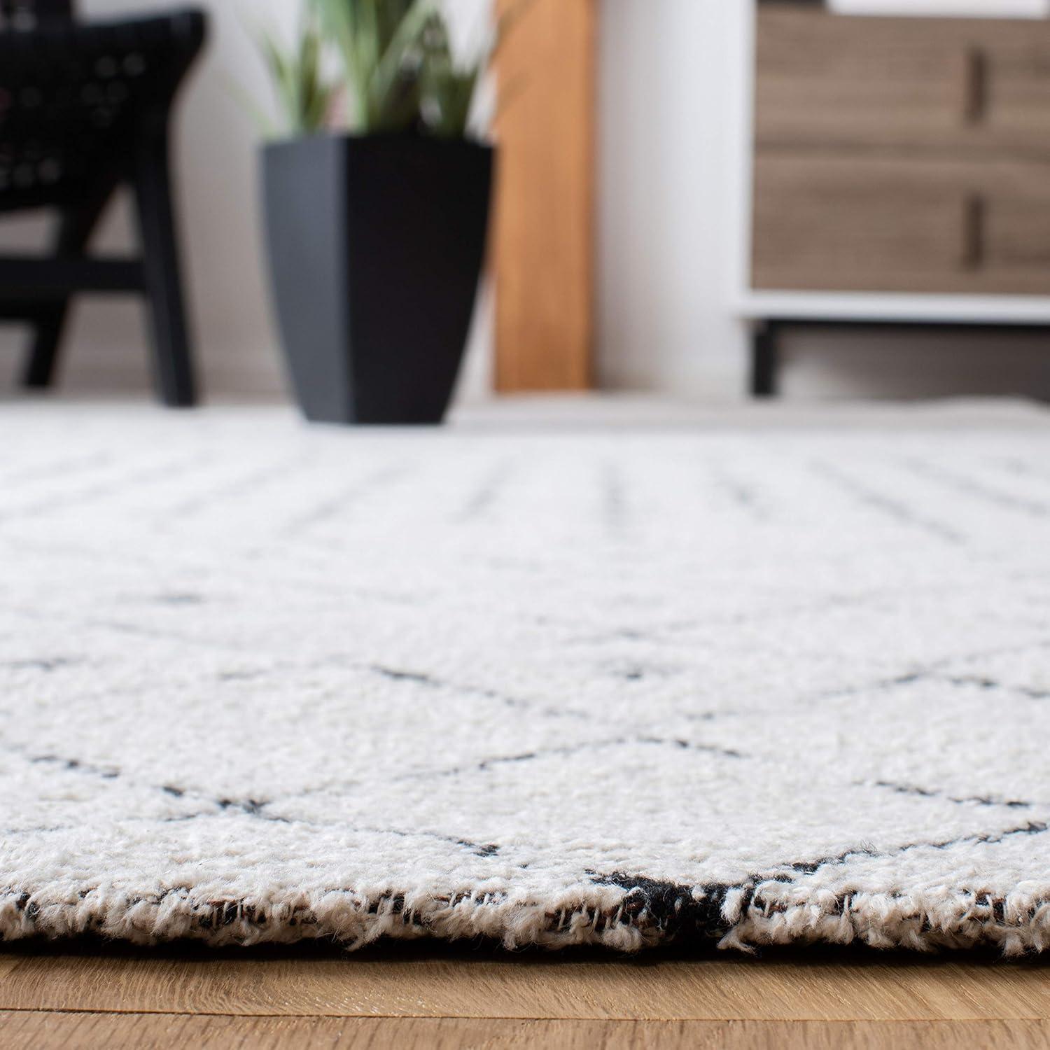 image:imageSAFAVIEH Classic Vintage Collection Area Rug 5 x 8 Beige amp Black Handmade Moroccan Cotton Ideal for High Traffic Areas in Living Room Bedroom CLV127ABeigeBlack