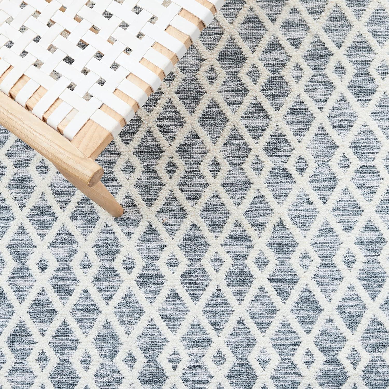 image:imageSAFAVIEH Washable Rug Easy Care Collection 5 x 8 Grey amp Ivory Easy to Clean Ideal for Living Room Bedroom Dining Space ECR111FGreyIvory
