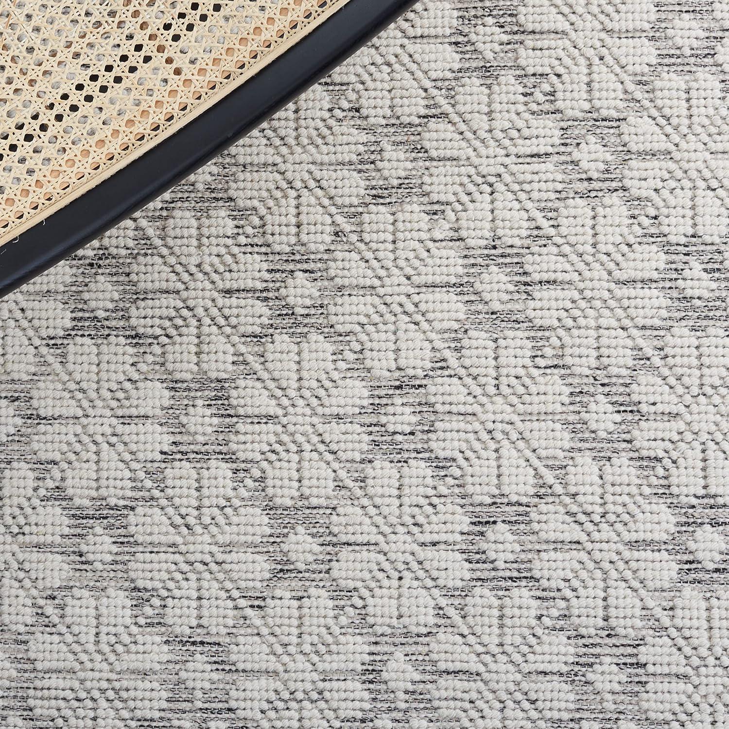 image:imageMartha Stewart x SAFAVIEH Area Rug Collection 4 x 6 Ivory Handmade Wool Ideal for Living Room Foyer Bedroom Accent Space MSR3503AIvoryGrey