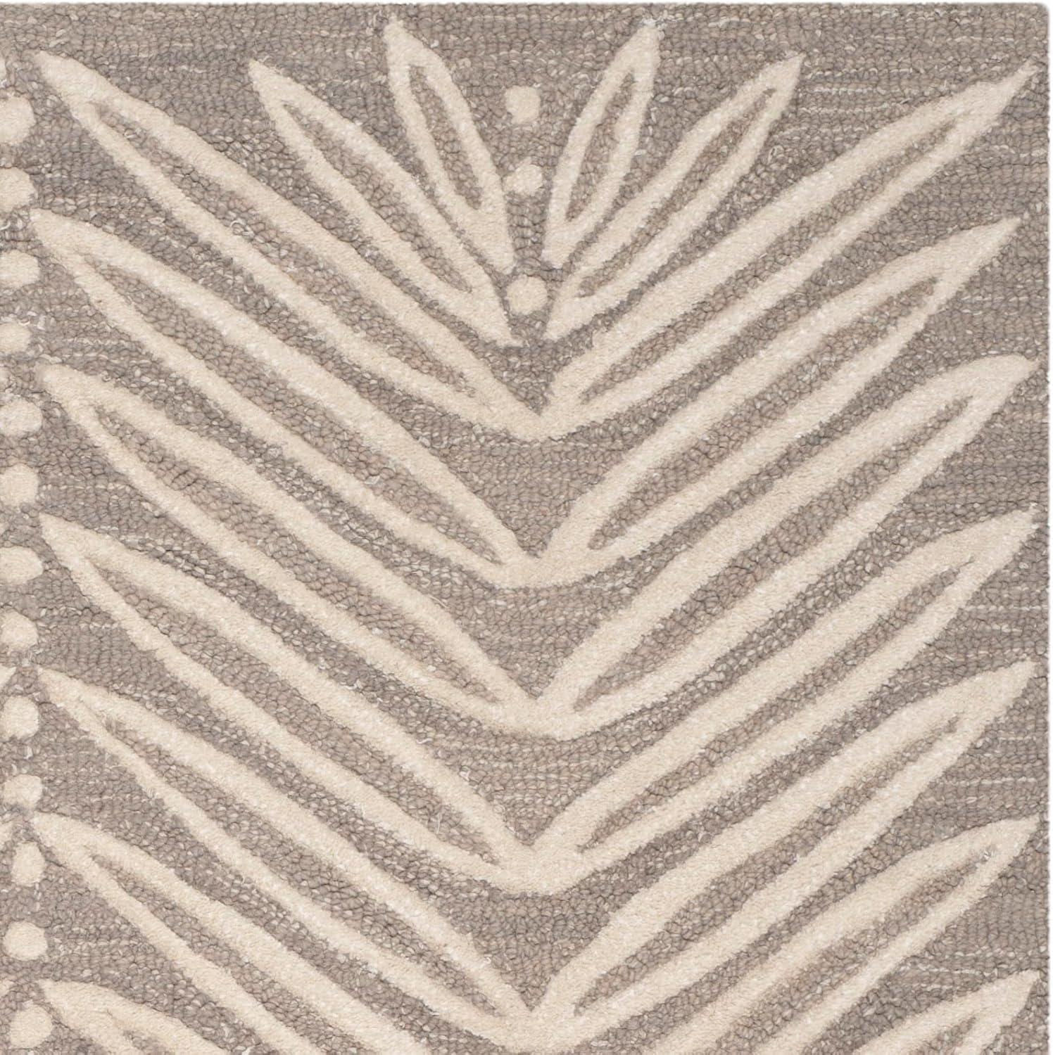 image:imageMartha Stewart x SAFAVIEH Area Rug Collection 6 Round Oolong Tea Green Handmade Wool amp Viscose Ideal for Living Room Bedroom Office Dining Space MSR3612BChamois Beige