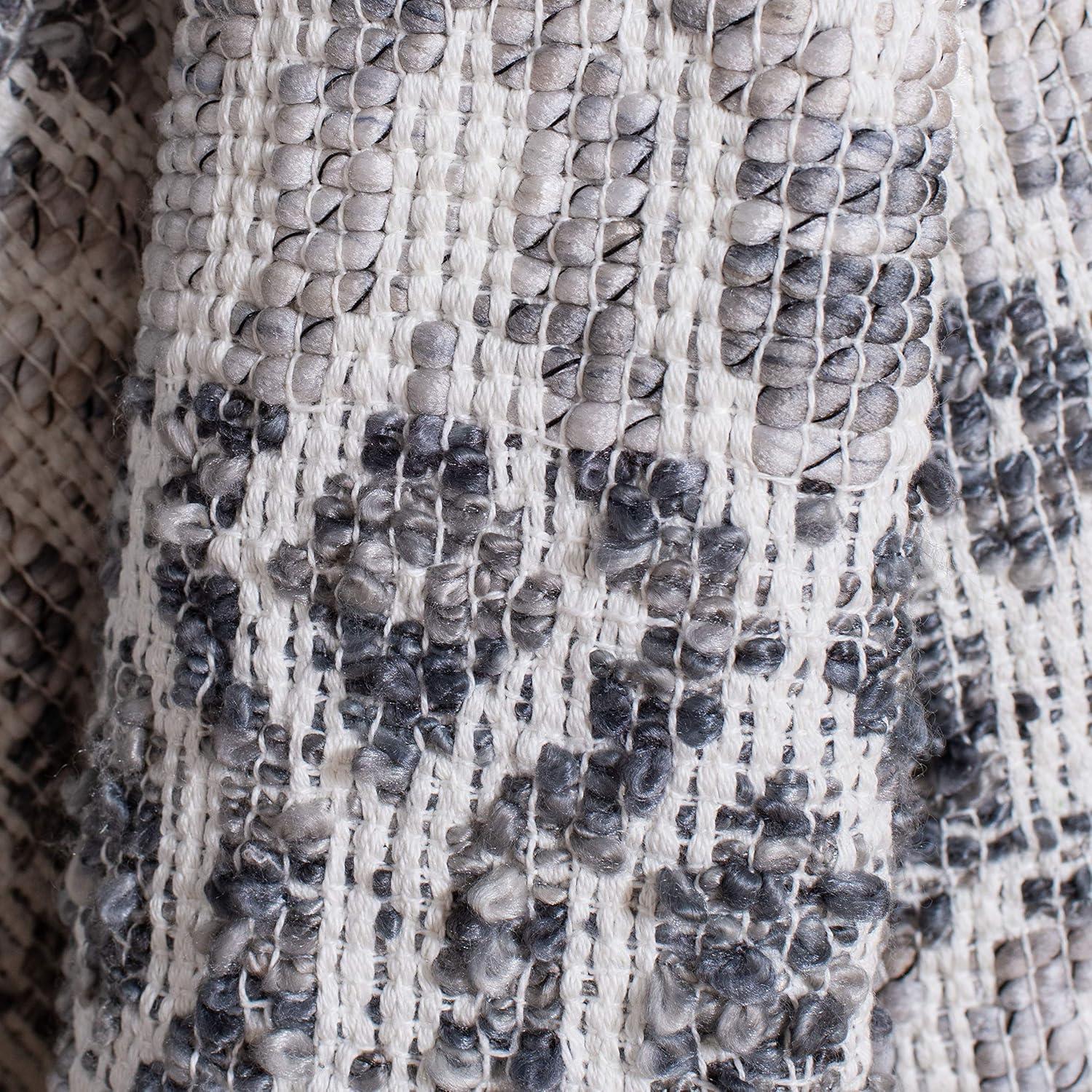 image:imageSAFAVIEH Santi Fringe Throw Blanket 50x60 GreyWhite
