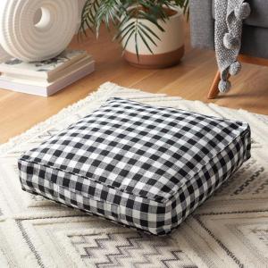 SAFAVIEH Home Collection Nonnie Black/White Gingham 22-inch Square Insert Floor Pillow, 22″ x 22″