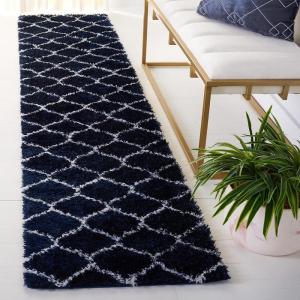 SAFAVIEH Area Rug 8×10 – Tahoe Shag Collection – Large – Silver & White, Trellis Pattern, Non-Shedding & Easy Cleaning, Plush Thick Pile, Ideal for Living Room, Bedroom, Dining Space (THO677G)(Navy/White)