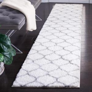 SAFAVIEH Area Rug 8×10 – Tahoe Shag Collection – Large – Silver & White, Trellis Pattern, Non-Shedding & Easy Cleaning, Plush Thick Pile, Ideal for Living Room, Bedroom, Dining Space (THO677G)(White/Grey)