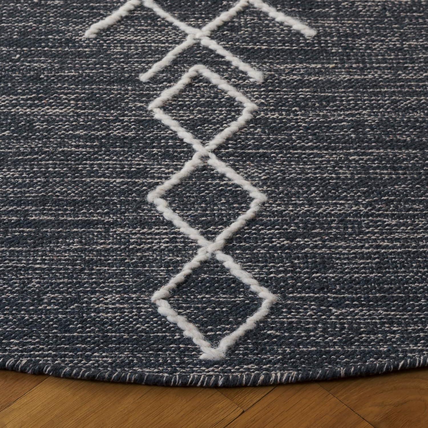 image:imageSAFAVIEH Kilim Collection Area Rug 5 x 8 Grey amp Ivory Handmade Moroccan Boho Rustic Cotton Ideal for High Traffic Areas in Living Room Bedroom KLM851FCharcoalIvory