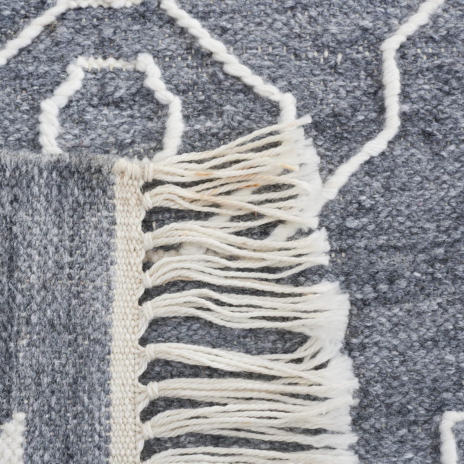 image:imageSAFAVIEH Kilim Collection Area Rug 6 x 9 Blue amp Ivory Flat Weave Rustic Boho Tribal Design NonShedding amp Easy Care Ideal for High Traffic Areas in Living Room Bedroom KLM763MDark GreyIvory
