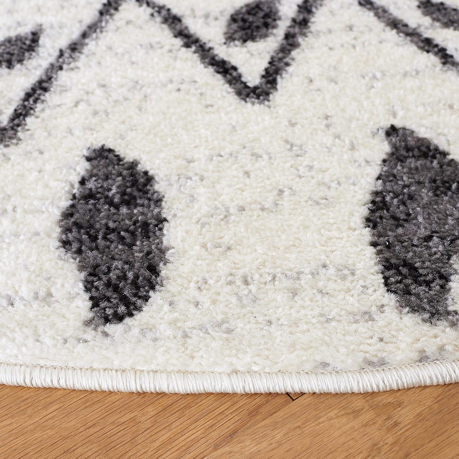 image:imageSAFAVIEH Tulum Collection Area Rug 55 x 77 Ivory amp Black Moroccan Boho Tribal Design NonShedding amp Easy to Clean Ideal for Living Room Bedroom Dining Space TUL650AIvoryBlack