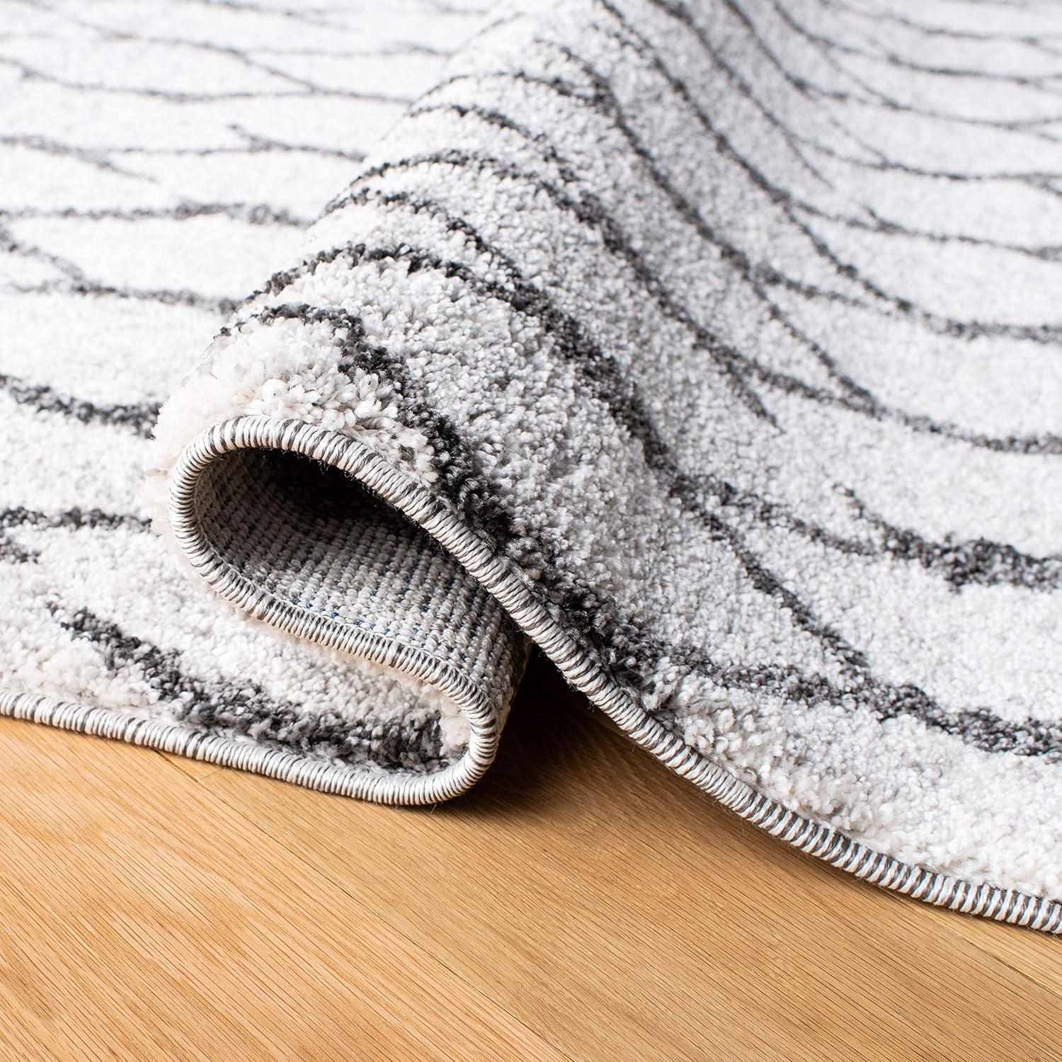 image:imageSAFAVIEH Tunisia Collection Area Rug 53 x 77 Ivory amp Black Moroccan Tribal Design NonShedding amp Easy Care Ideal for High Traffic Areas in Living Room Bedroom TUN760AIvoryBlack