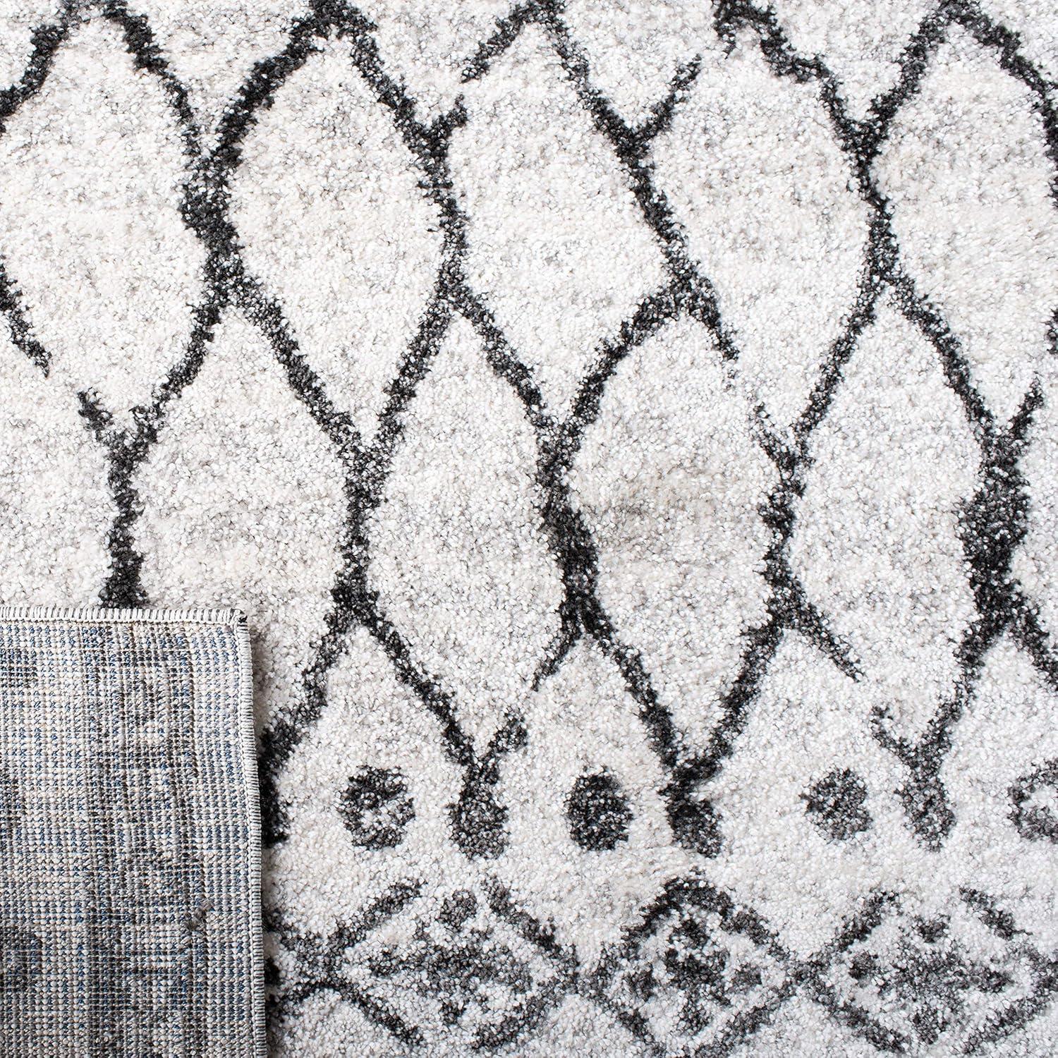 image:imageSAFAVIEH Tunisia Collection Area Rug 53 x 77 Ivory amp Black Moroccan Tribal Design NonShedding amp Easy Care Ideal for High Traffic Areas in Living Room Bedroom TUN760AIvoryBlack