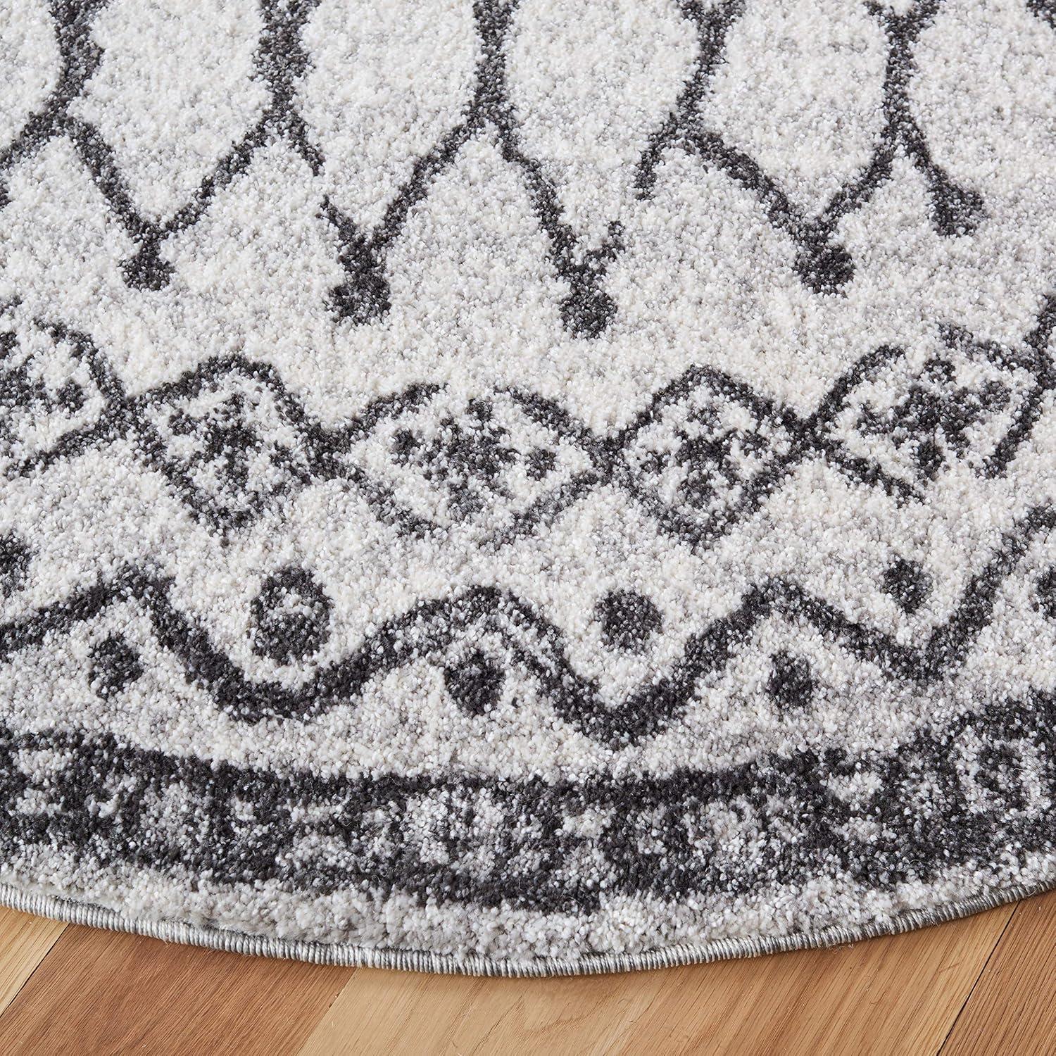 image:imageSAFAVIEH Tunisia Collection Area Rug 53 x 77 Ivory amp Black Moroccan Tribal Design NonShedding amp Easy Care Ideal for High Traffic Areas in Living Room Bedroom TUN760AIvoryBlack