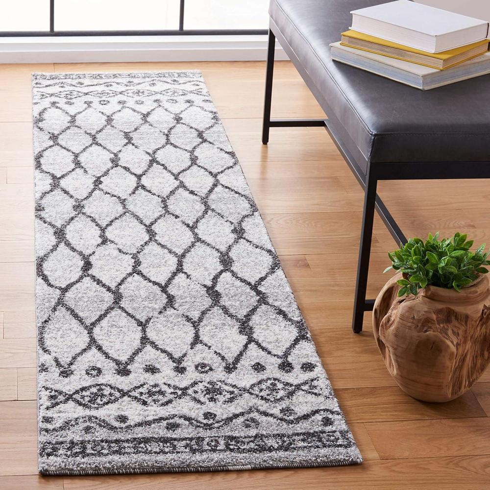 image:imageSAFAVIEH Tunisia Collection Area Rug 53 x 77 Ivory amp Black Moroccan Tribal Design NonShedding amp Easy Care Ideal for High Traffic Areas in Living Room Bedroom TUN760AIvoryBlack