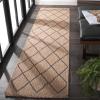 SAFAVIEH Washable Rug Outdoor Retreat Collection – 5’3″ x 7’6″, Natural & Black, Non-Shedding & Easy to Clean, Ideal for Patio, Backyard, Mudroom (RTE256B)(Natural/Black)