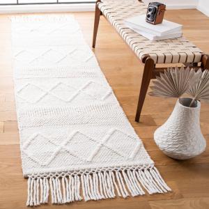 SAFAVIEH Area Rug 8×10 – Casablanca Collection – Large – Ivory, Handmade, Boho Tassel Fringe Detail, Ideal for Living Room, Bedroom, Dining Space (CSB278A)(Ivory)