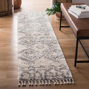 SAFAVIEH Berber Fringe Shag Collection Area Rug – 5’3″ x 7’6″, Cream & Grey, Moroccan Design, Non-Shedding & Easy Care, 1.2-inch Thick Ideal for High Traffic Areas in Living Room, Bedroom (BFG611A)(Cream/Grey)