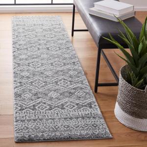 SAFAVIEH Tunisia Collection Area Rug – 5’3″ x 7’7″, Black & Ivory, Moroccan Tribal Design, Non-Shedding & Easy Care, Ideal for High Traffic Areas in Living Room, Bedroom (TUN737Z)(Black/Ivory)