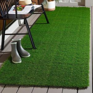 SAFAVIEH Vista Collection Accent Rug – 4′ x 6′, Green, Handmade Faux Grass, Indoor/Outdoor & Washable-Ideal for Patio, Backyard, Mudroom (VST100A)(Green)