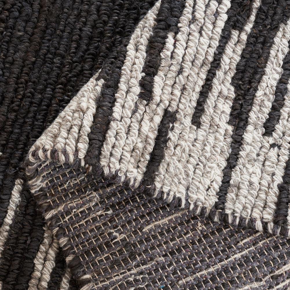 image:imageSAFAVIEH Area Rug 8x10 Natural Fiber Collection Large Grey amp Black Handmade Wool amp Jute Farmhouse Style Ideal for Living Room Bedroom Dining Space NF953FBlackBeige