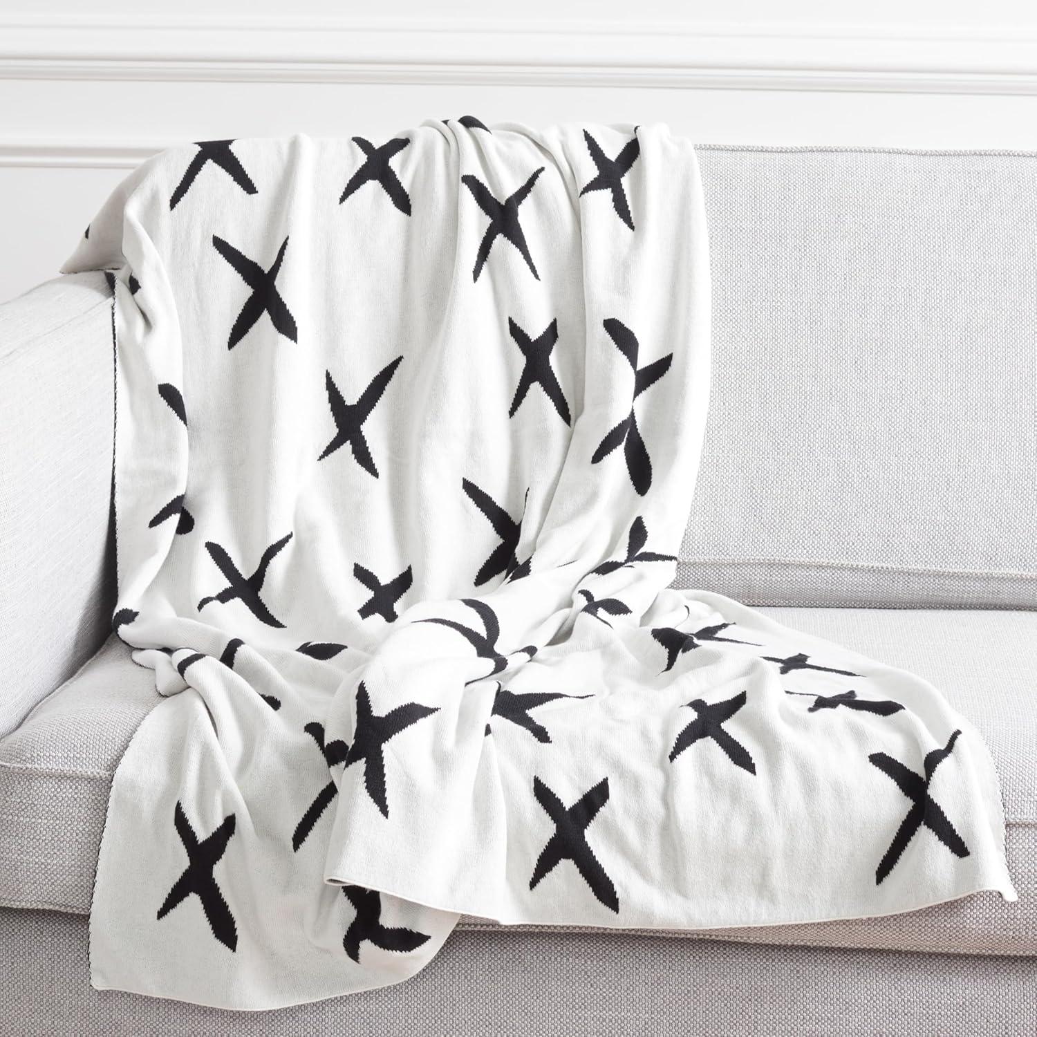 image:imageSAFAVIEH Home Collection Alto BlackIvory Cotton 50 x 60 Decorative Accent Throw Blanket