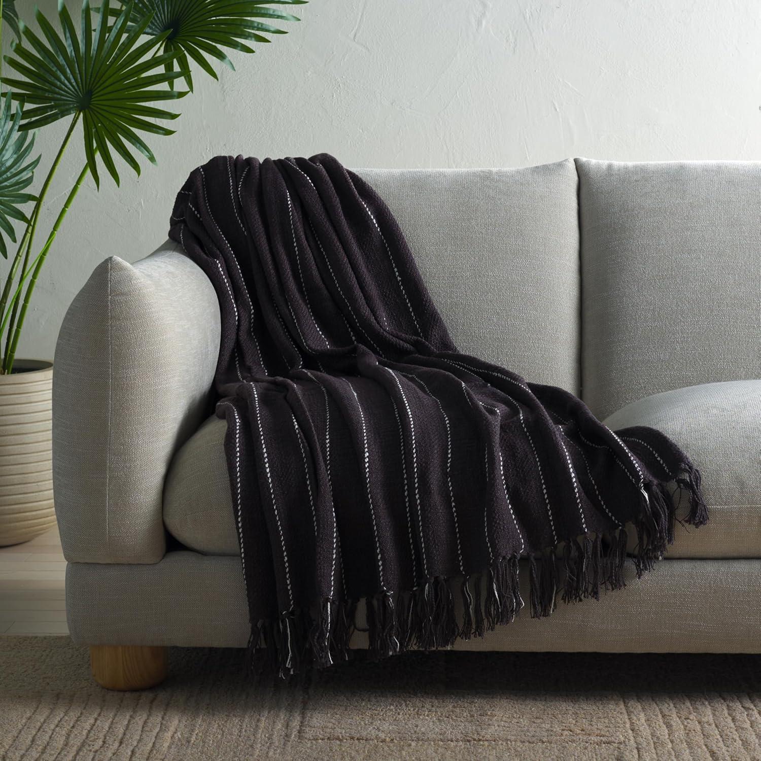 image:imageSAFAVIEH Home Collection Sloane GreyWhite 50 x 70 Cotton Throw Blanket