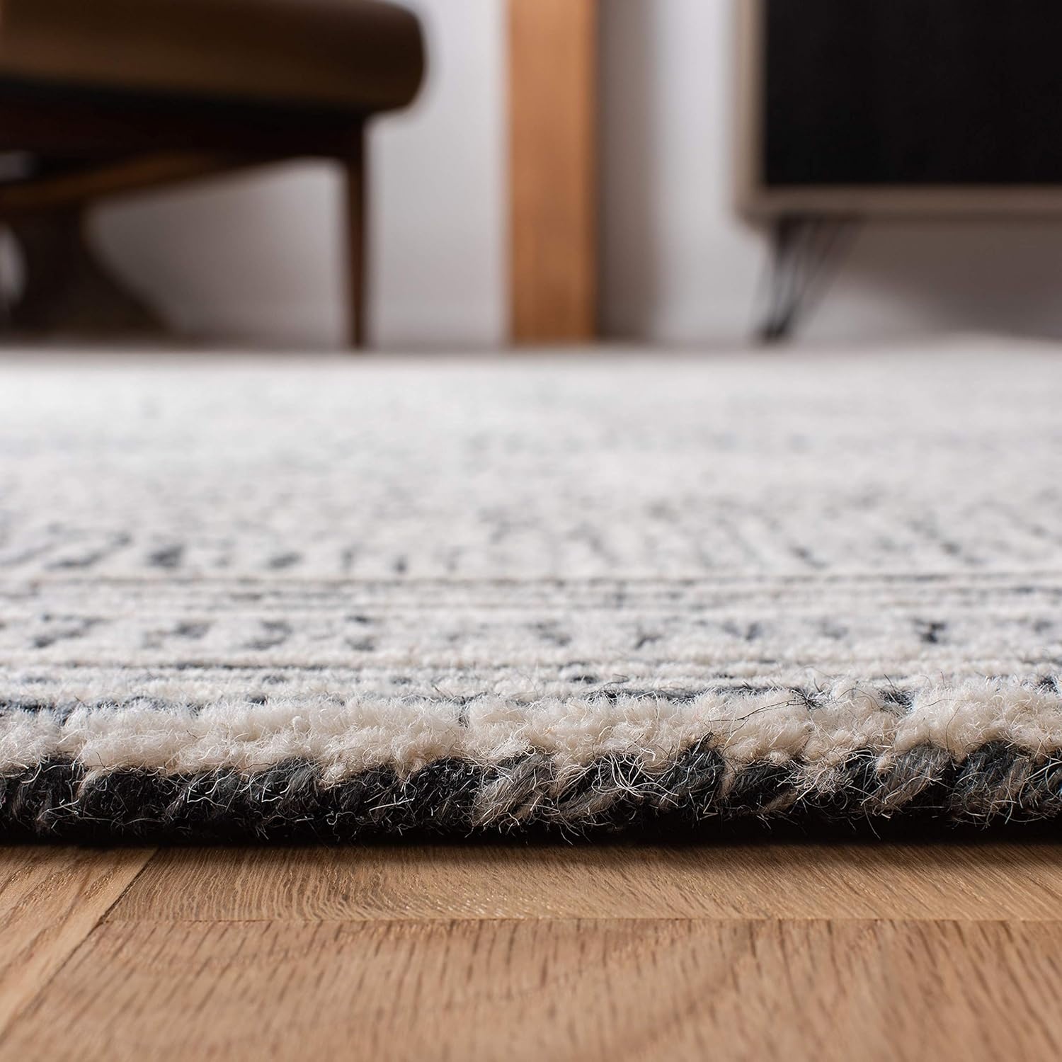image:imageSAFAVIEH Abstract Collection Area Rug 10 Square Ivory amp Charcoal Handmade Wool Ideal for High Traffic Areas in Living Room Bedroom ABT340HIvoryCharcoal