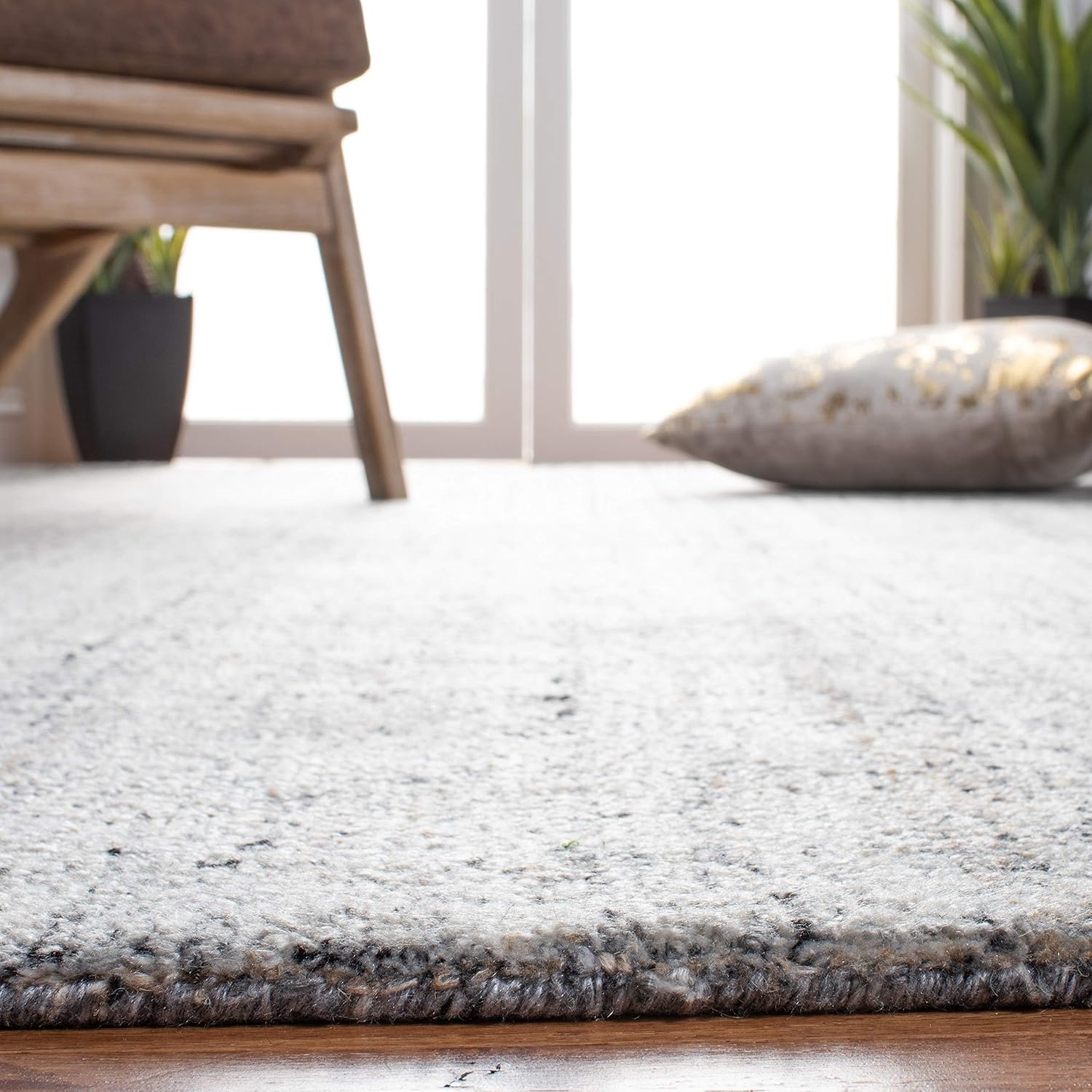 image:imageSAFAVIEH Abstract Collection Area Rug 8 Round Ivory amp Beige Handmade Wool amp Viscose Ideal for High Traffic Areas in Living Room Bedroom ABT141DCamelBlack