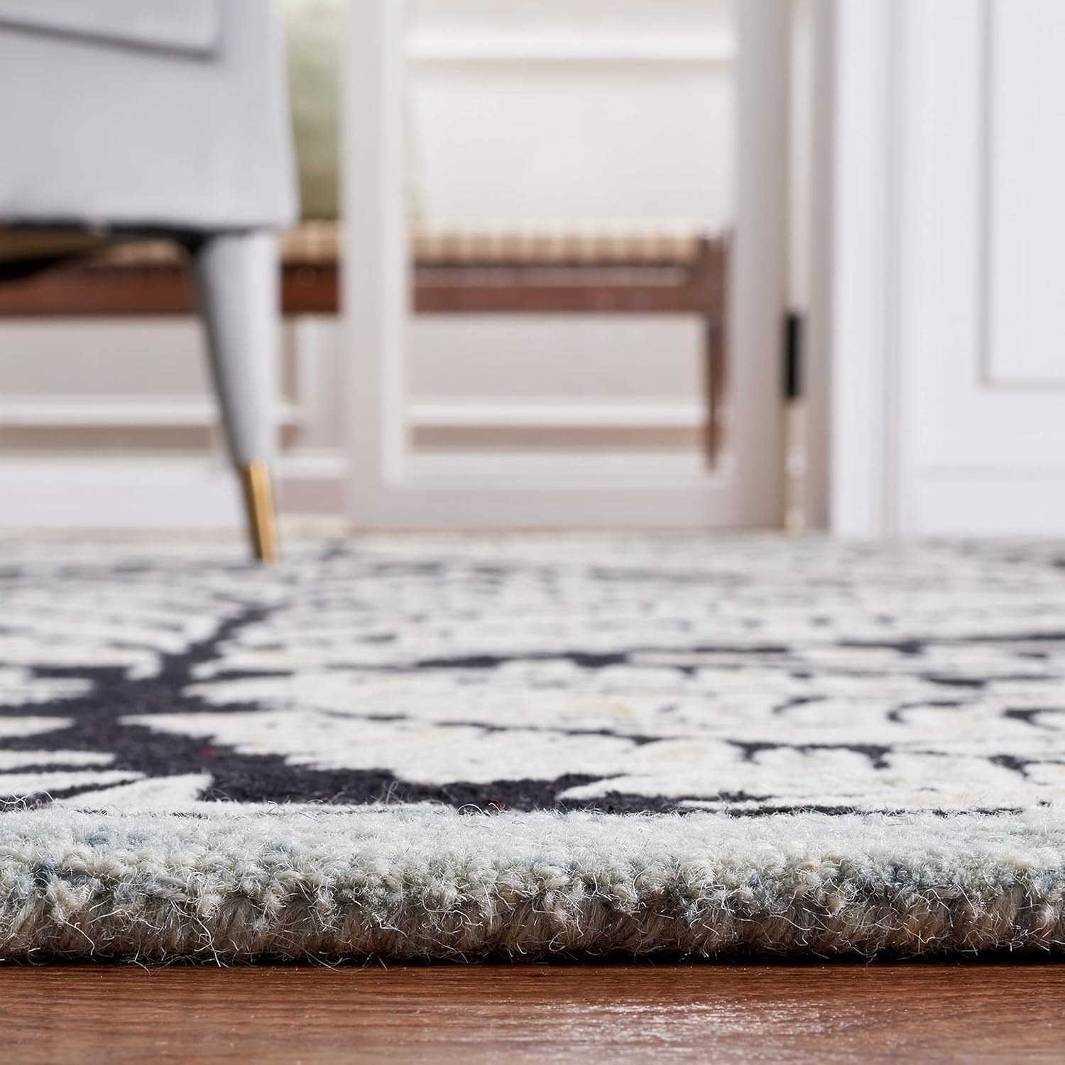 image:imageSAFAVIEH Area Rug 8x10 Capri Collection Large Ivory amp Blue Handmade Wool Ideal for Living Room Bedroom Office Dining Space CPR208ABlackIvory