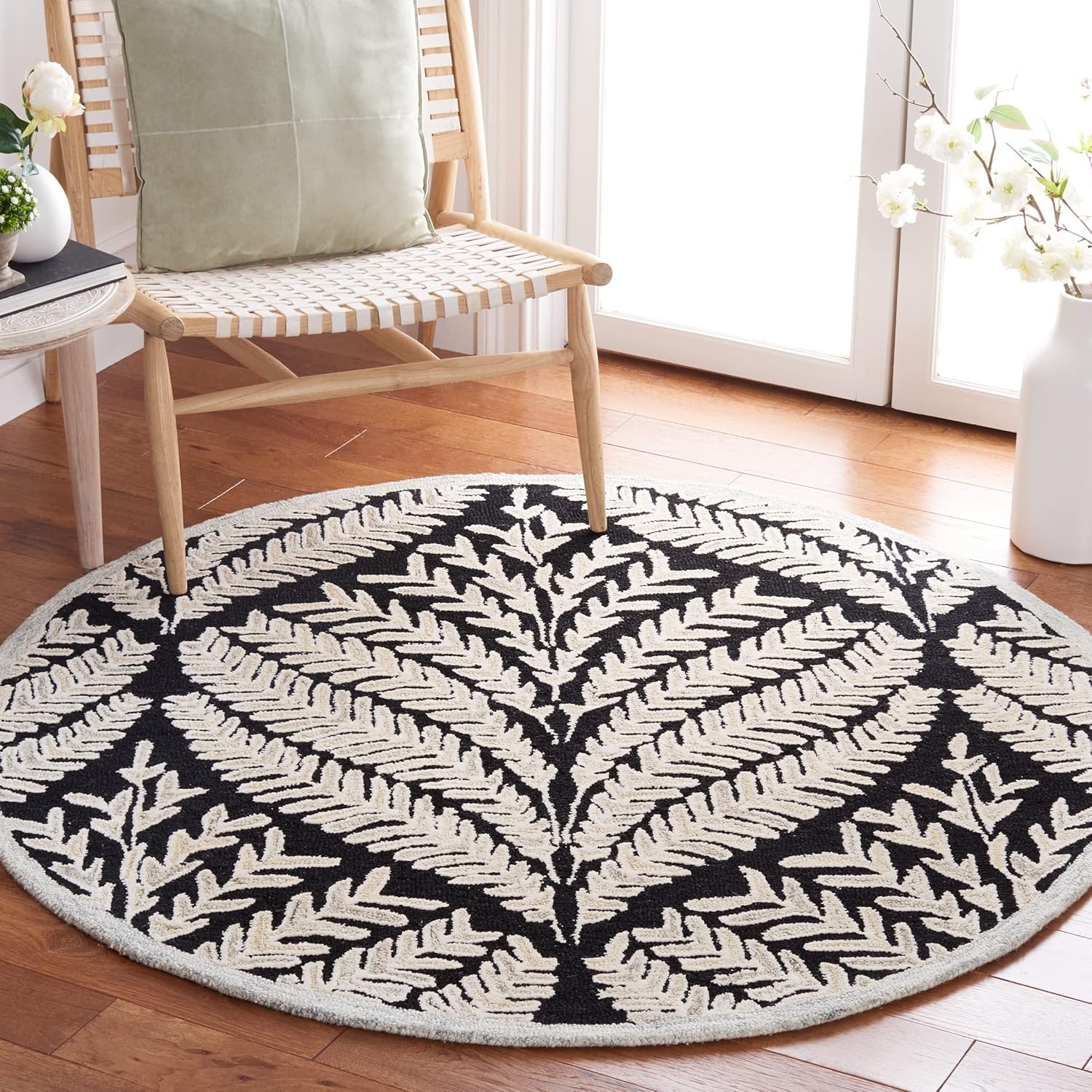 image:imageSAFAVIEH Area Rug 8x10 Capri Collection Large Ivory amp Blue Handmade Wool Ideal for Living Room Bedroom Office Dining Space CPR208ABlackIvory