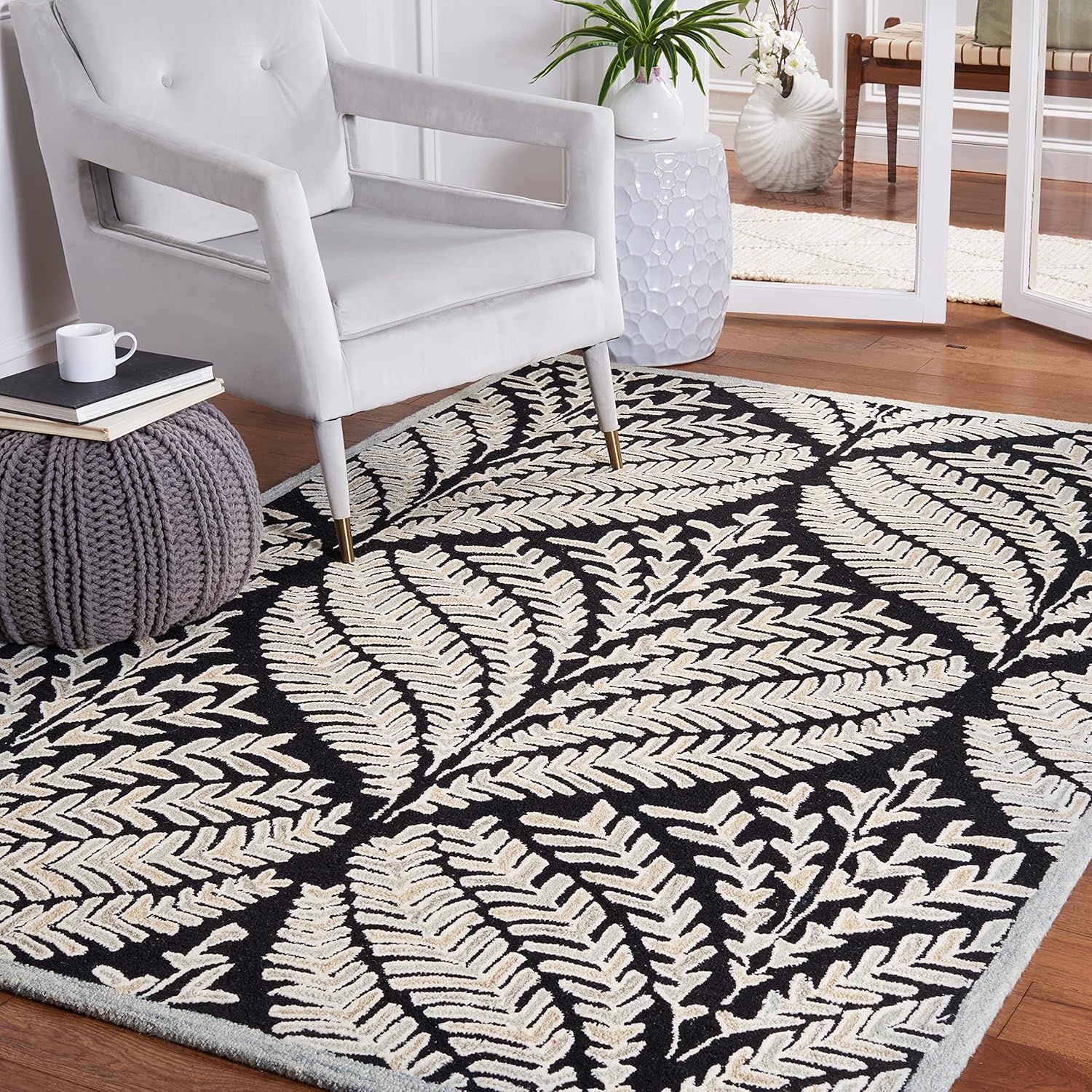 image:imageSAFAVIEH Area Rug 8x10 Capri Collection Large Ivory amp Blue Handmade Wool Ideal for Living Room Bedroom Office Dining Space CPR208ABlackIvory