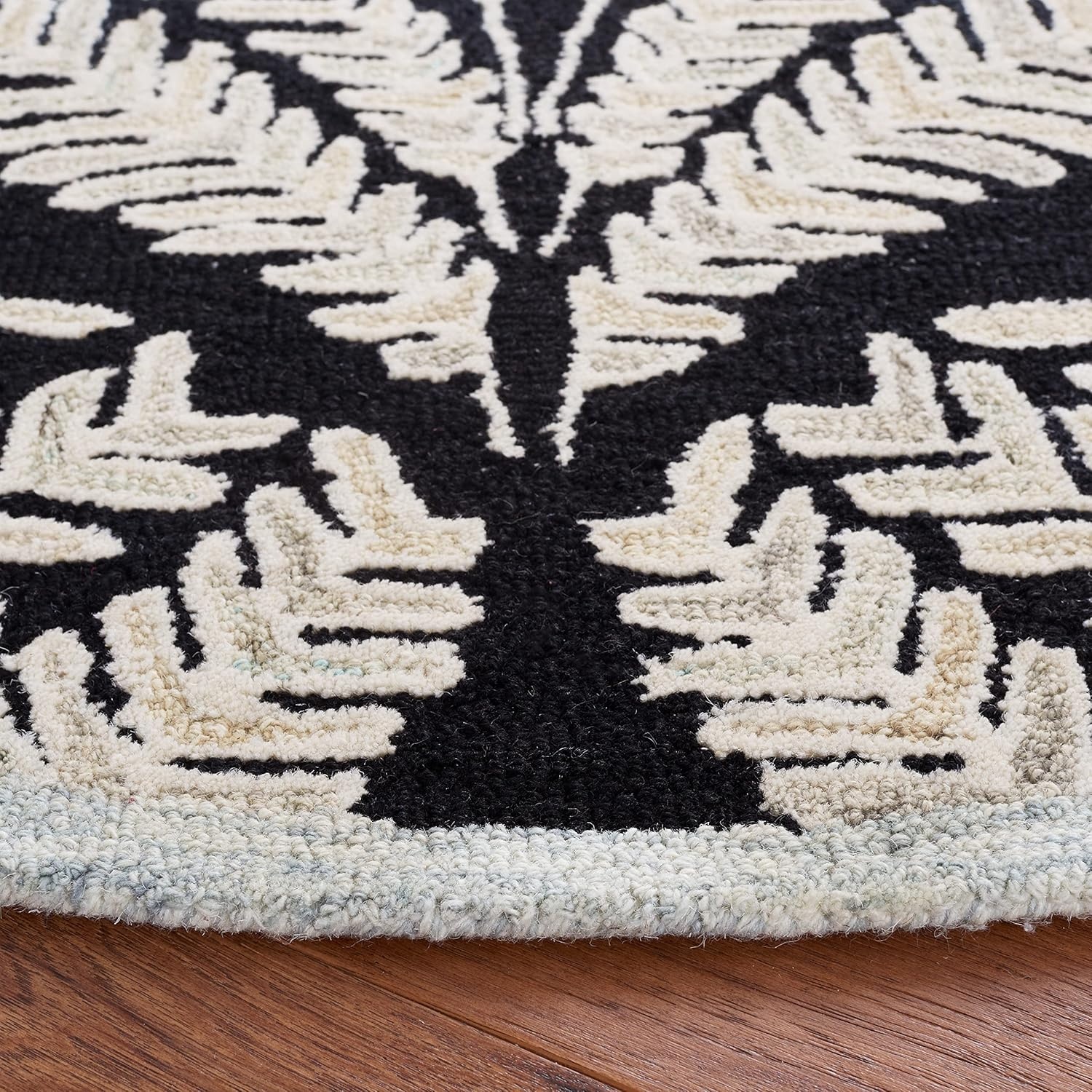 image:imageSAFAVIEH Area Rug 8x10 Capri Collection Large Ivory amp Blue Handmade Wool Ideal for Living Room Bedroom Office Dining Space CPR208ABlackIvory