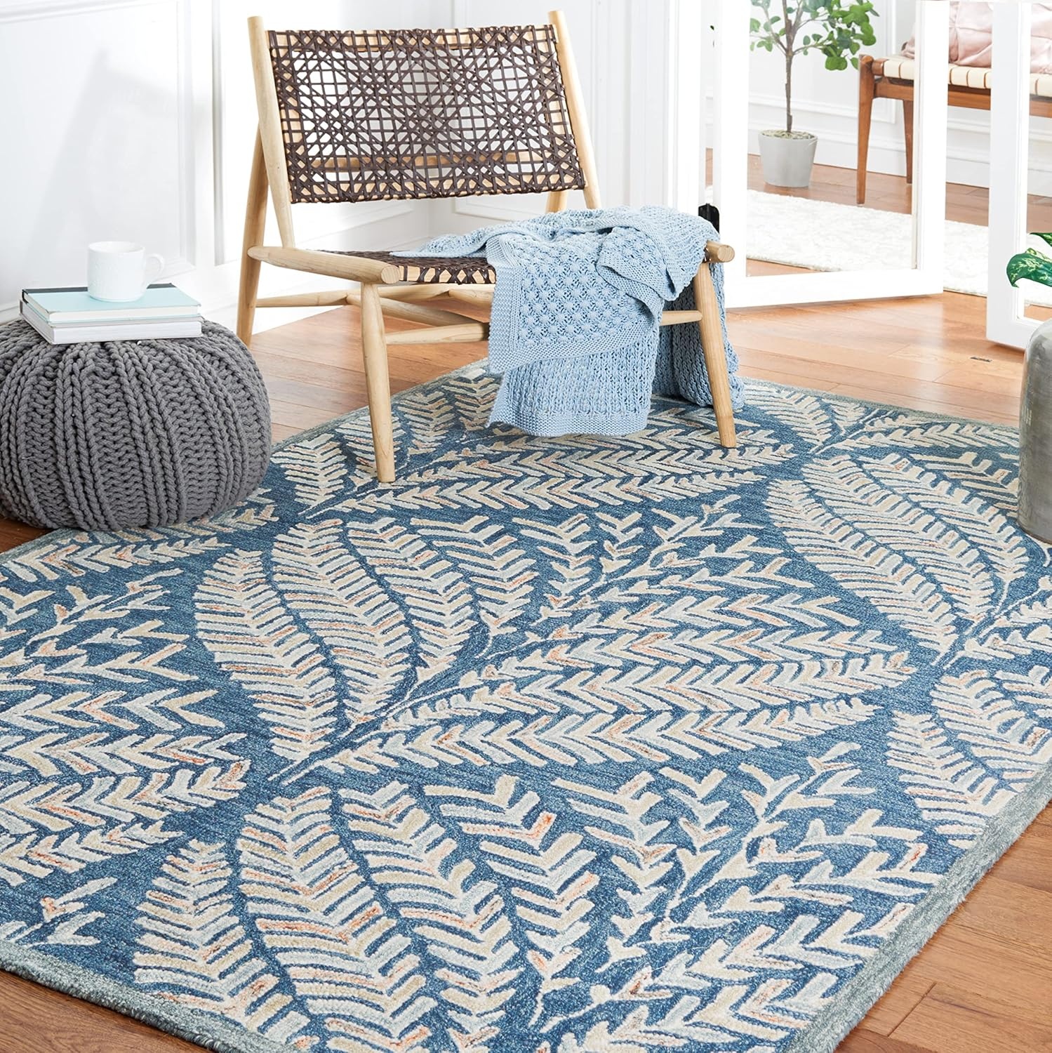 image:imageSAFAVIEH Area Rug 8x10 Capri Collection Large Ivory amp Blue Handmade Wool Ideal for Living Room Bedroom Office Dining Space CPR208AGreyIvory
