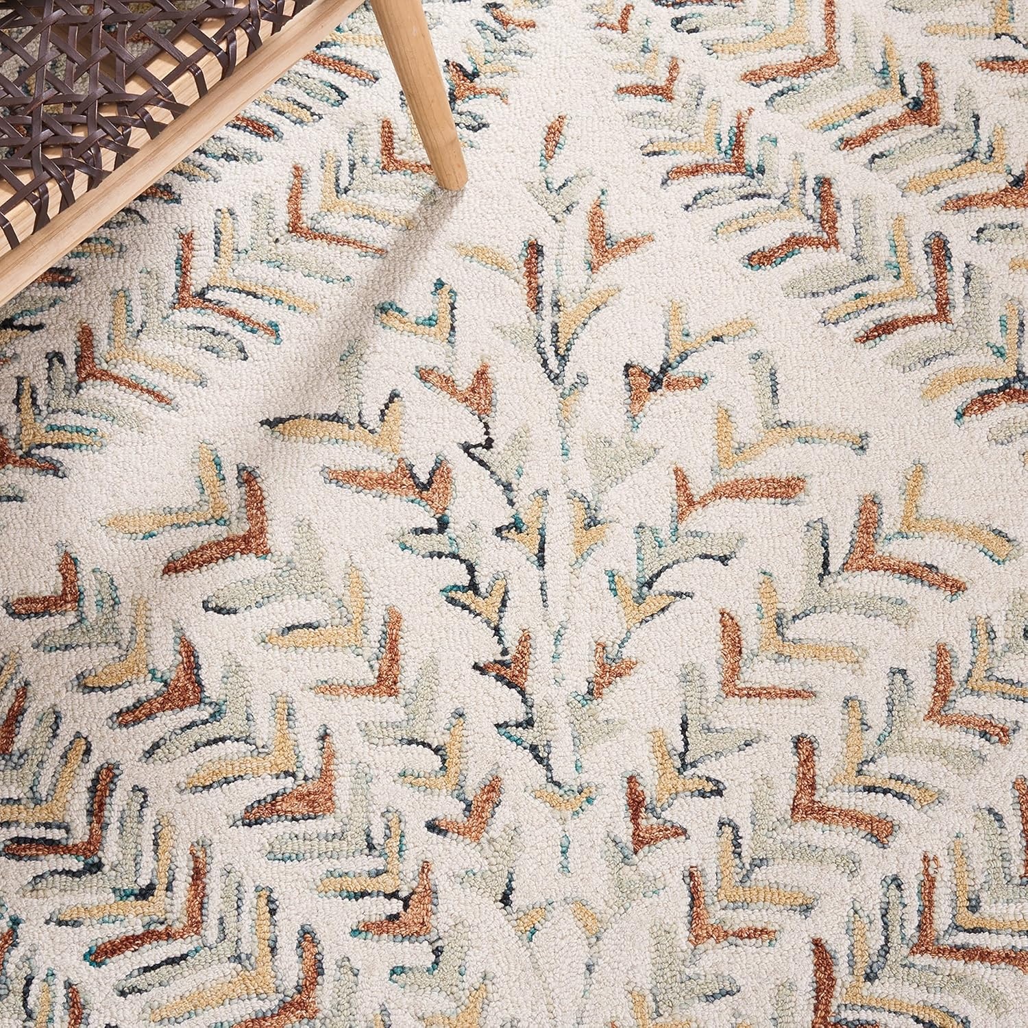 image:imageSAFAVIEH Area Rug 8x10 Capri Collection Large Ivory amp Blue Handmade Wool Ideal for Living Room Bedroom Office Dining Space CPR208AIvoryGreen