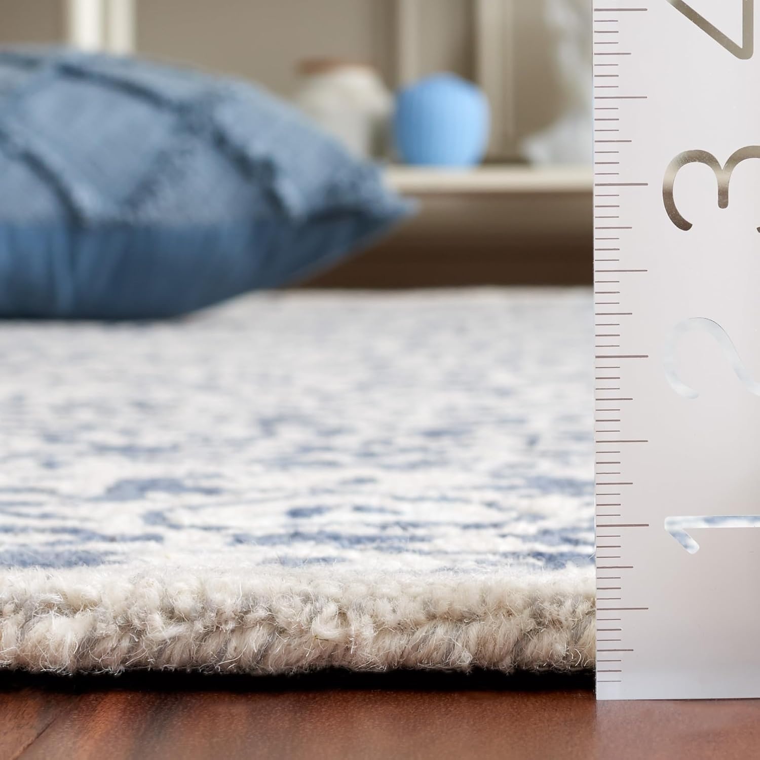 image:imageSAFAVIEH Area Rug 8x10 Dip Dye Collection Large Navy Blue Handmade Wool Ideal for Living Room Bedroom Office Dining Space DDY151NBlueIvory
