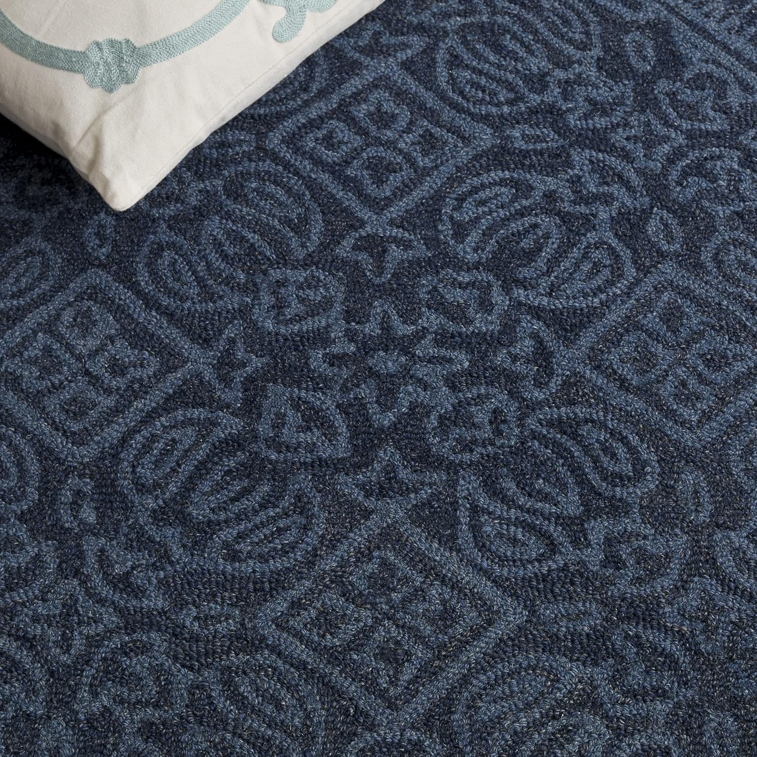 image:imageSAFAVIEH Area Rug 8x10 Dip Dye Collection Large Navy Blue Handmade Wool Ideal for Living Room Bedroom Office Dining Space DDY151NNavy Blue