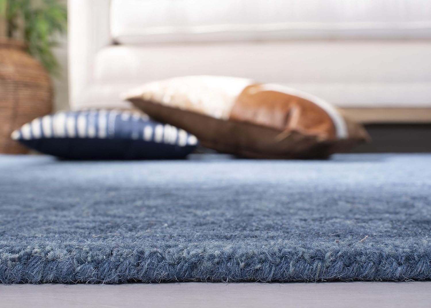 image:imageSAFAVIEH Area Rug 8x10 Dip Dye Collection Large Navy Blue Handmade Wool Ideal for Living Room Bedroom Office Dining Space DDY151NNavy Blue