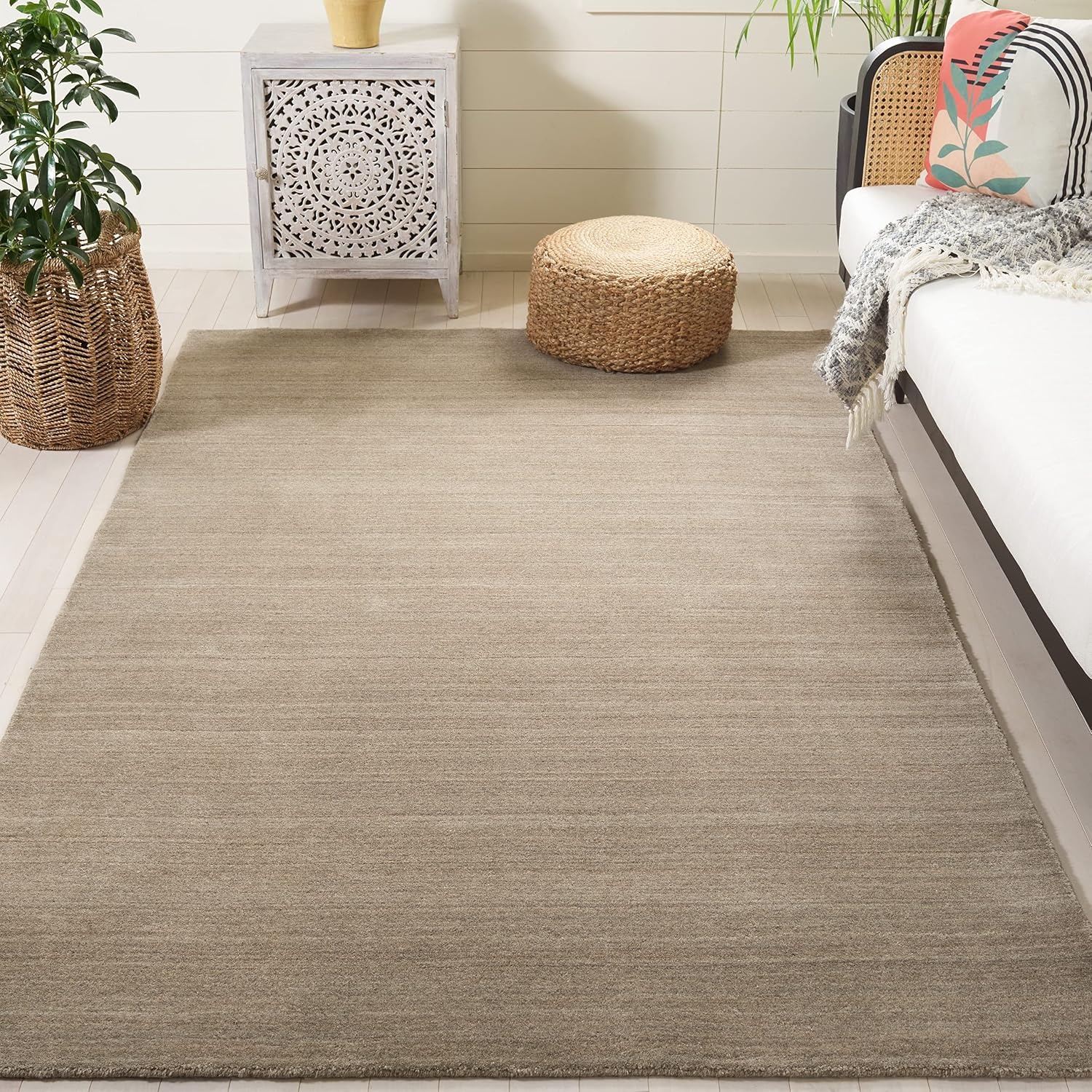 image:imageSAFAVIEH Area Rug 8x10 Himalaya Collection Large Stone Handmade Wool Ideal for Living Room Bedroom Office Dining Space HIM820ATaupe