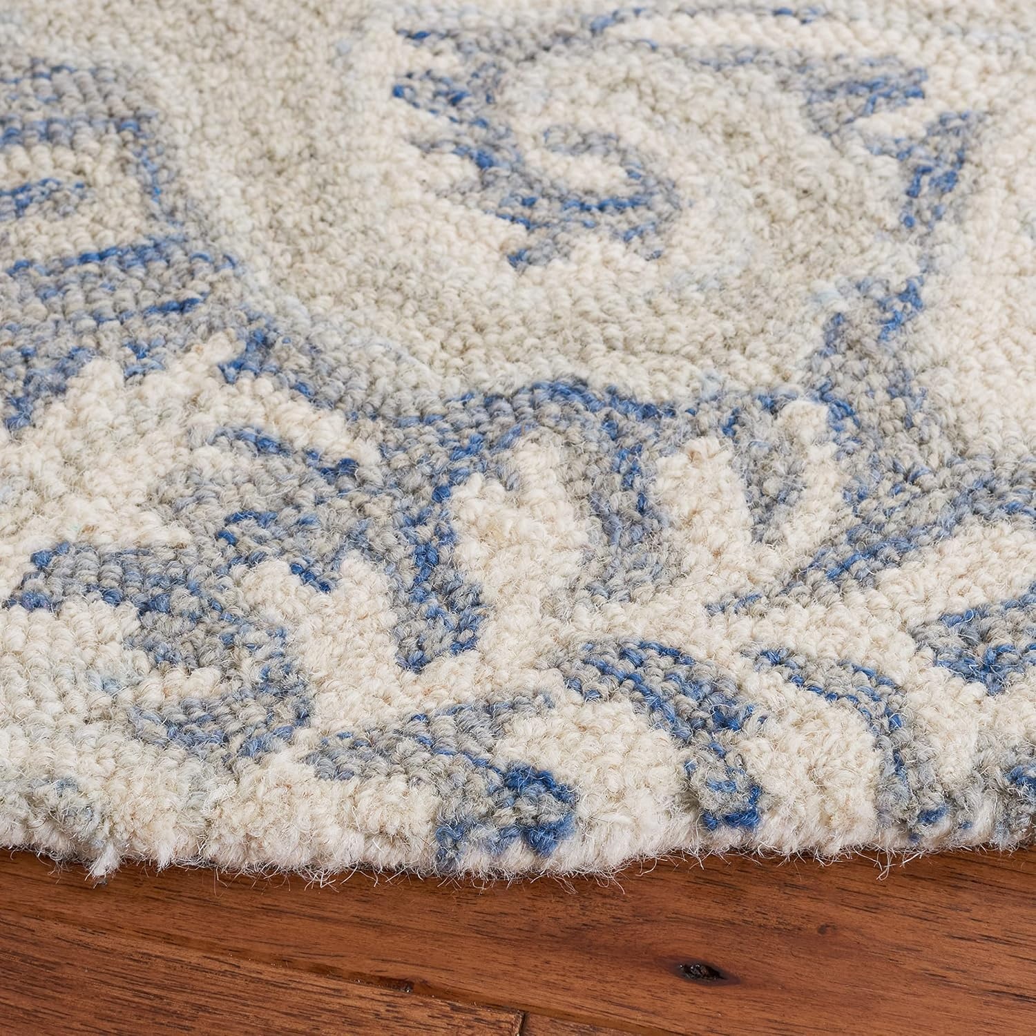 image:imageSAFAVIEH Area Rug 8x10 MicroLoop Collection Large Beige Handmade Wool Ideal for Living Room Bedroom Office Dining Space MLP539BBlueIvory