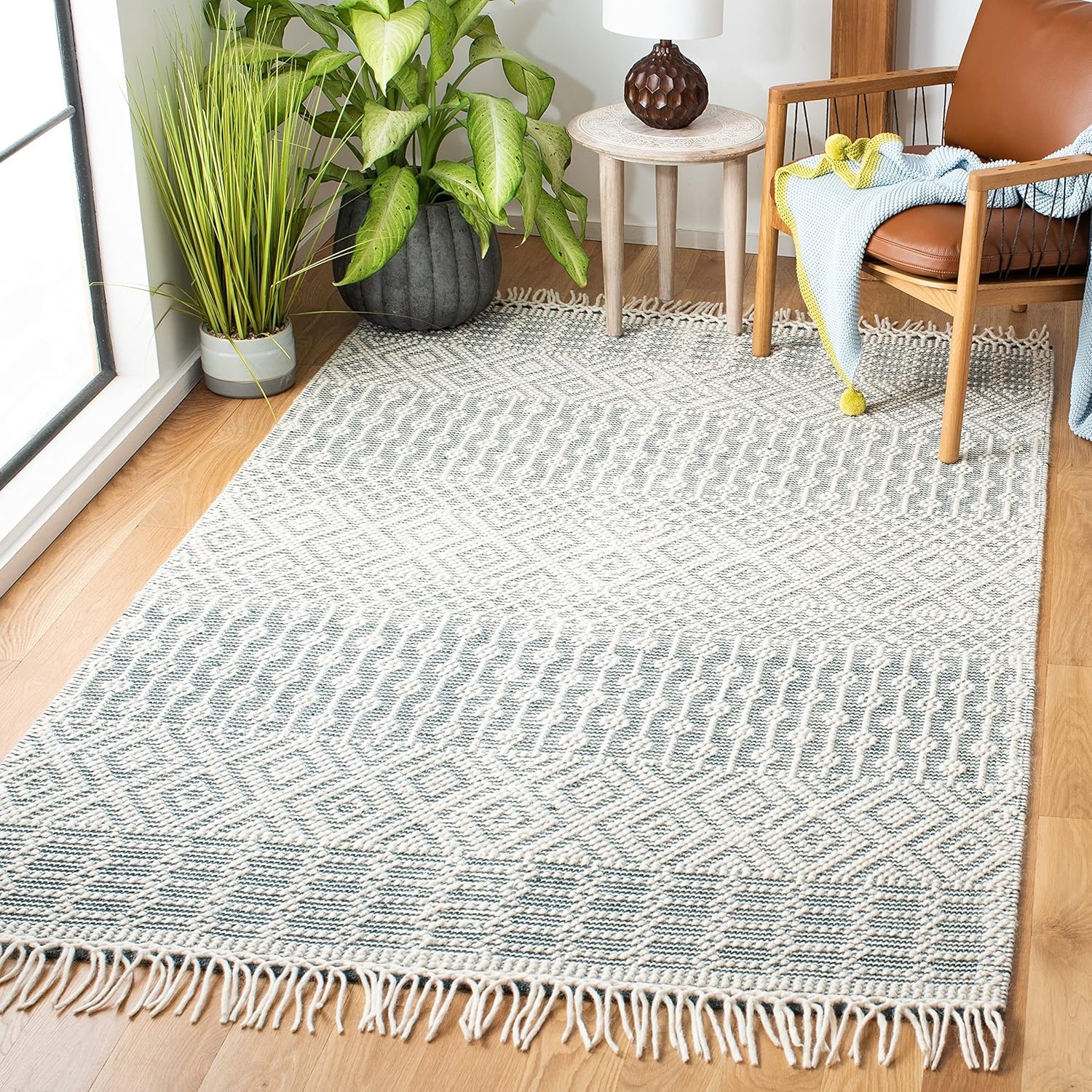 image:imageSAFAVIEH Area Rug 8x10 Natura Collection Large Ivory Handmade Wool Moroccan Boho Fringe Design Ideal for Living Room Bedroom Dining Space NAT852BGreen