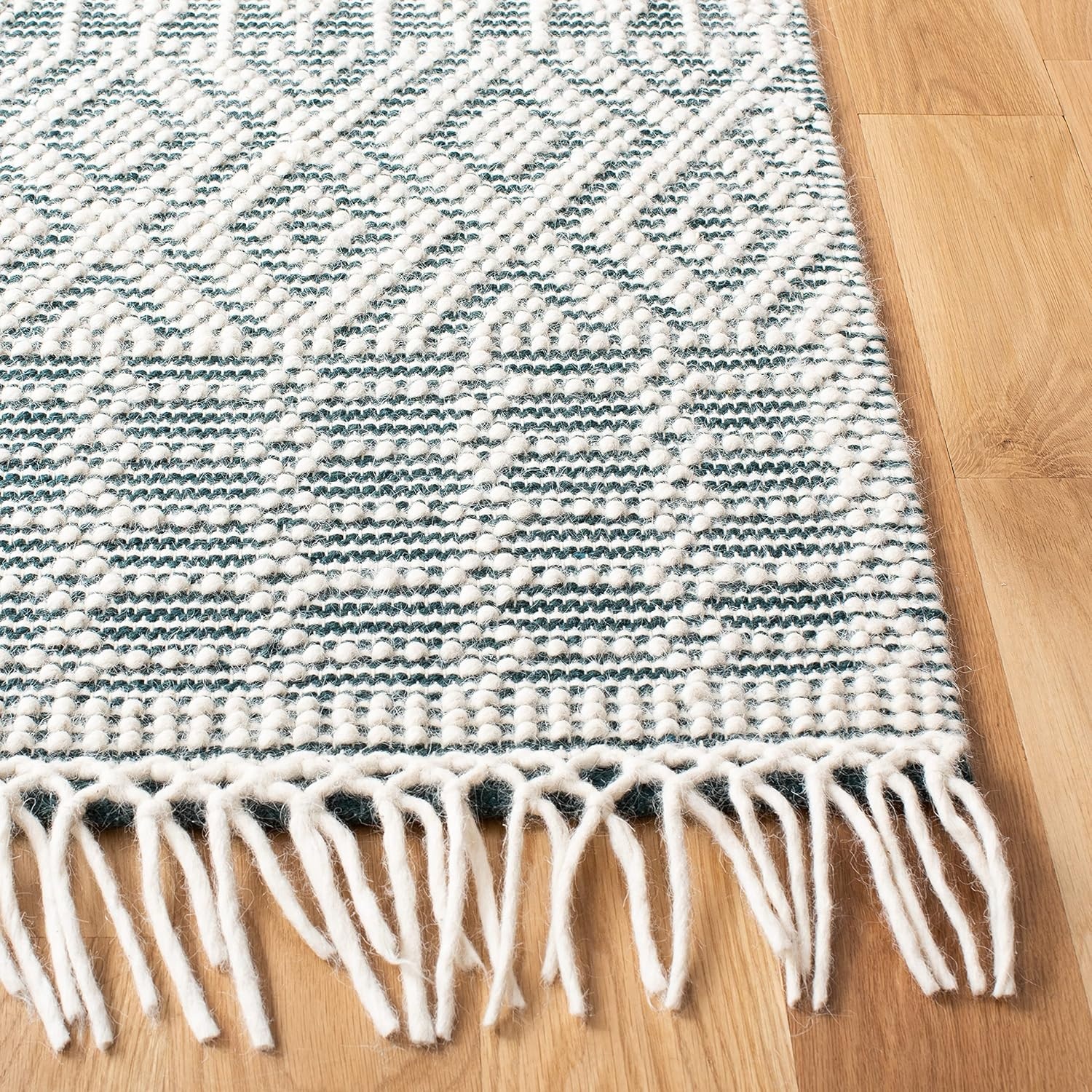 image:imageSAFAVIEH Area Rug 8x10 Natura Collection Large Ivory Handmade Wool Moroccan Boho Fringe Design Ideal for Living Room Bedroom Dining Space NAT852BGreen
