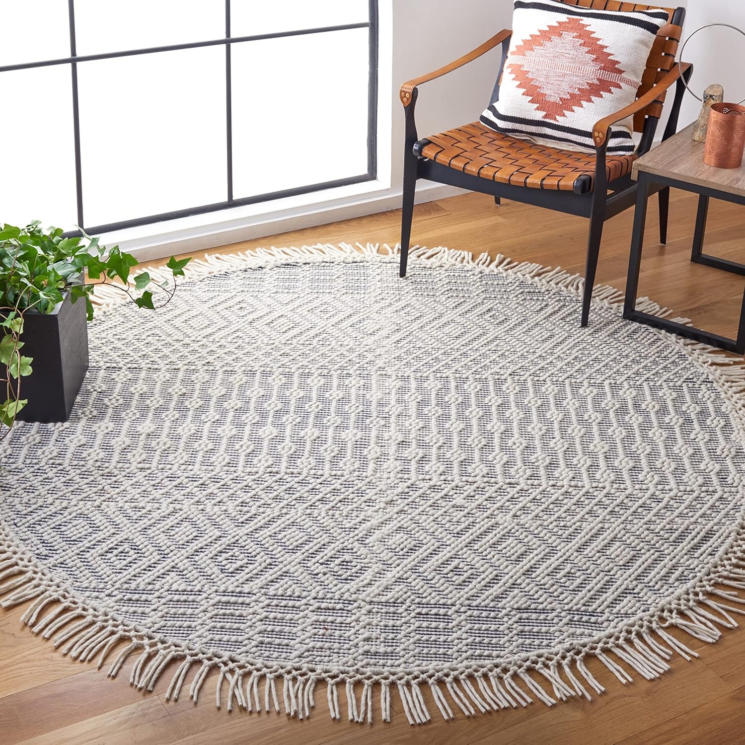 image:imageSAFAVIEH Area Rug 8x10 Natura Collection Large Ivory Handmade Wool Moroccan Boho Fringe Design Ideal for Living Room Bedroom Dining Space NAT852BIvoryNavy