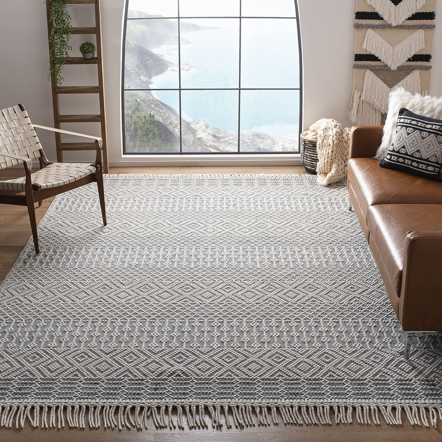 image:imageSAFAVIEH Area Rug 8x10 Natura Collection Large Ivory Handmade Wool Moroccan Boho Fringe Design Ideal for Living Room Bedroom Dining Space NAT852BIvoryNavy