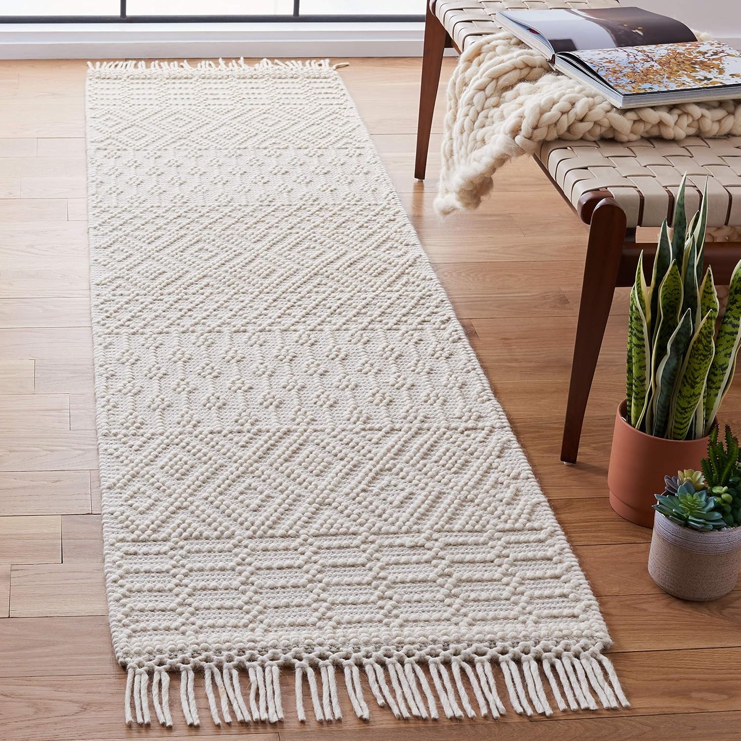 image:imageSAFAVIEH Area Rug 8x10 Natura Collection Large Ivory Handmade Wool Moroccan Boho Fringe Design Ideal for Living Room Bedroom Dining Space NAT852BIvory
