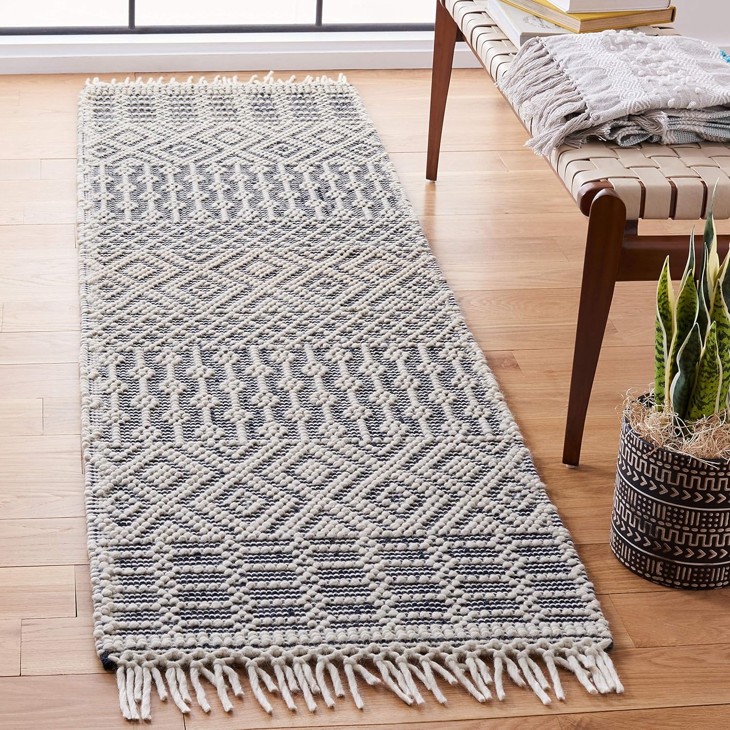 image:imageSAFAVIEH Area Rug 8x10 Natura Collection Large Ivory Handmade Wool Moroccan Boho Fringe Design Ideal for Living Room Bedroom Dining Space NAT852BIvoryNavy