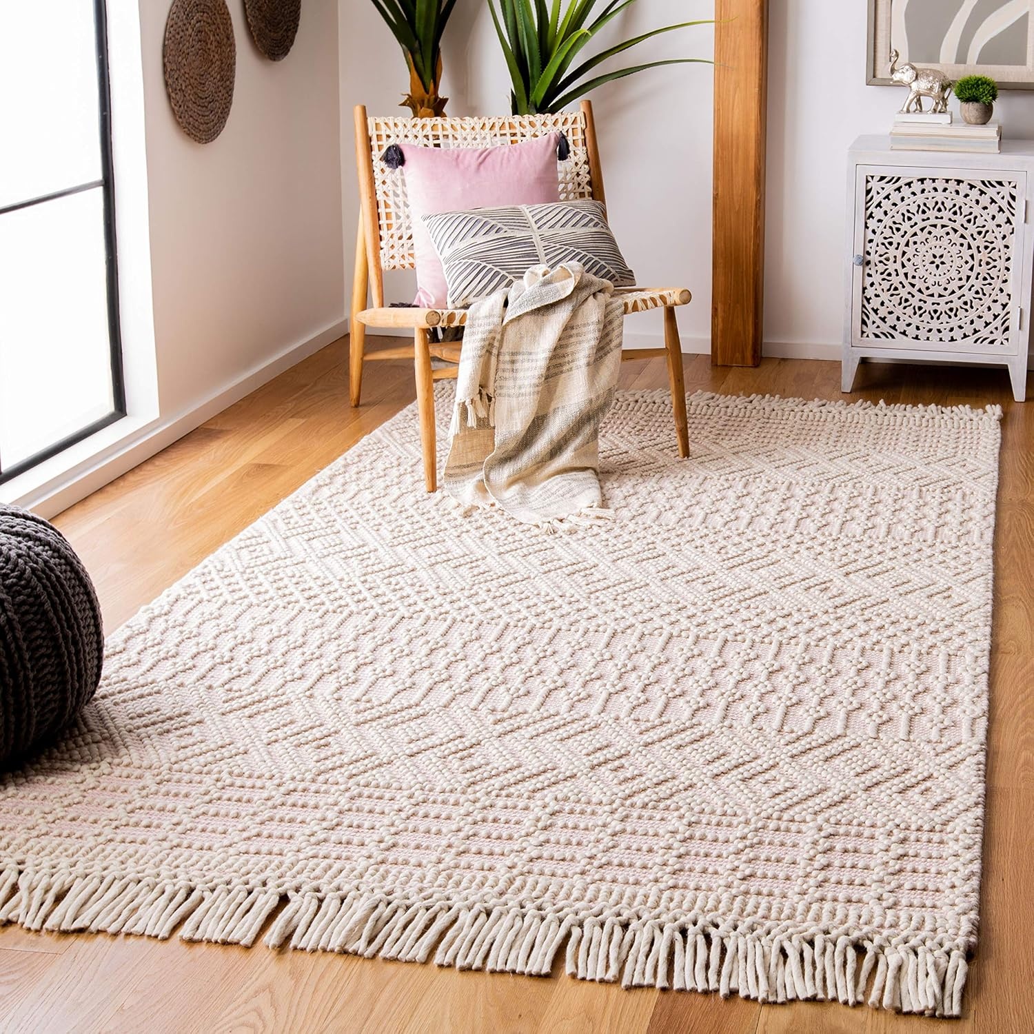 image:imageSAFAVIEH Area Rug 8x10 Natura Collection Large Ivory Handmade Wool Moroccan Boho Fringe Design Ideal for Living Room Bedroom Dining Space NAT852BIvoryPink