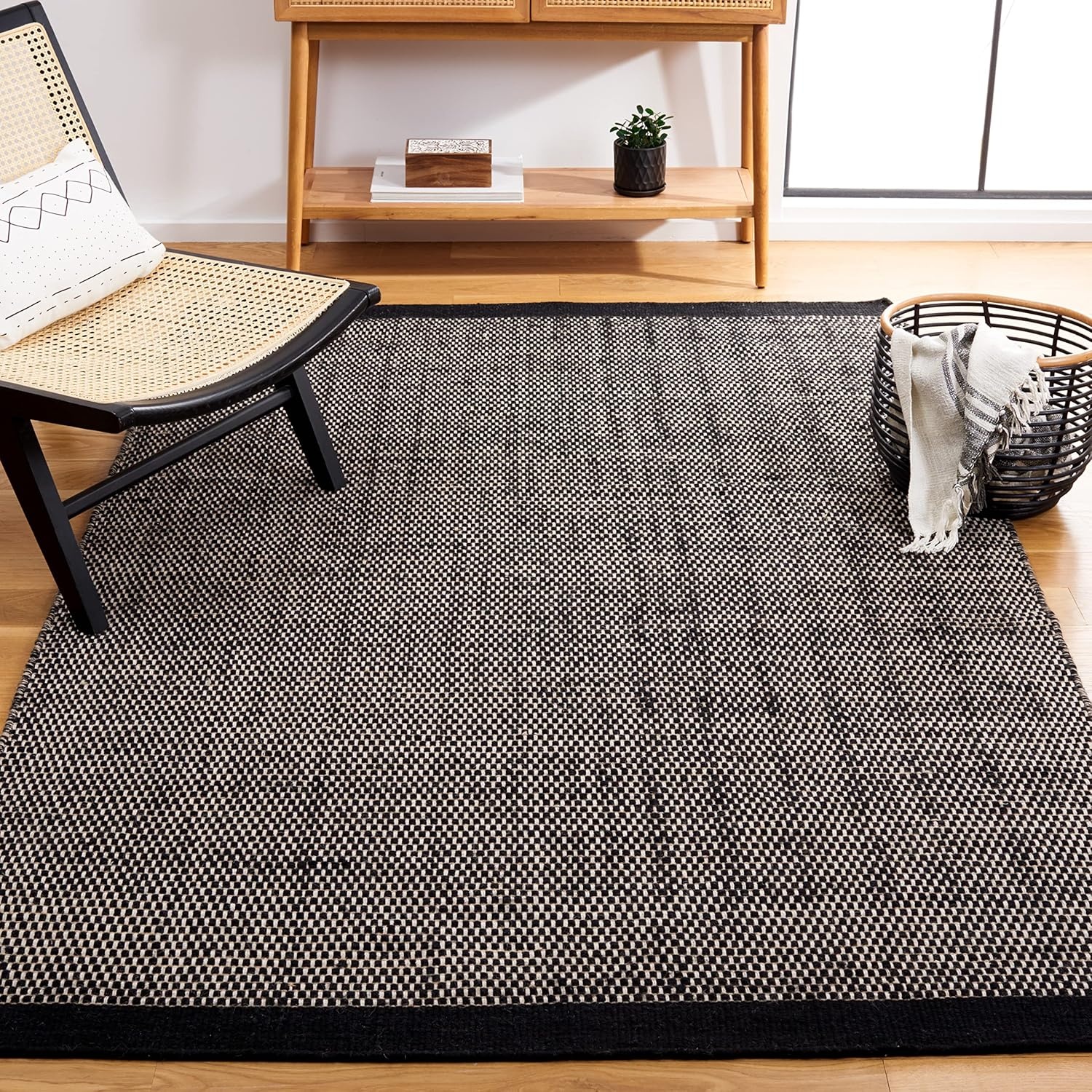 image:imageSAFAVIEH Area Rug 8x10 Vermont Collection Large Ivory Handmade Wool Ideal for Living Room Bedroom Office Dining Space VRM807ABlack