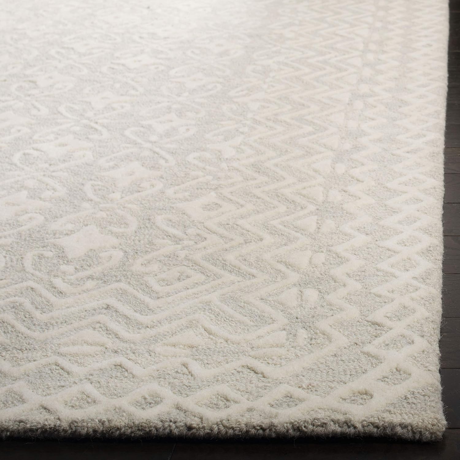 image:imageSAFAVIEH Blossom Collection 8 x 10 GreyIvory BLM114F Handmade Premium Wool Area RugGreyIvory