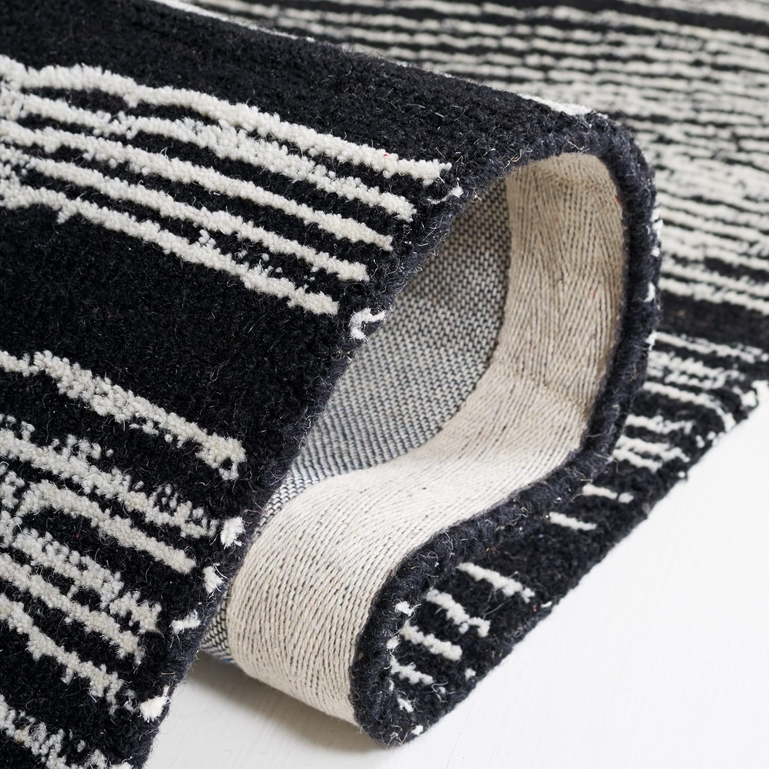 image:imageSAFAVIEH Metro Collection 8 x 10 NaturalIvory MET995A Handmade Premium Wool Living Room Dining Bedroom Area RugIvoryBlack