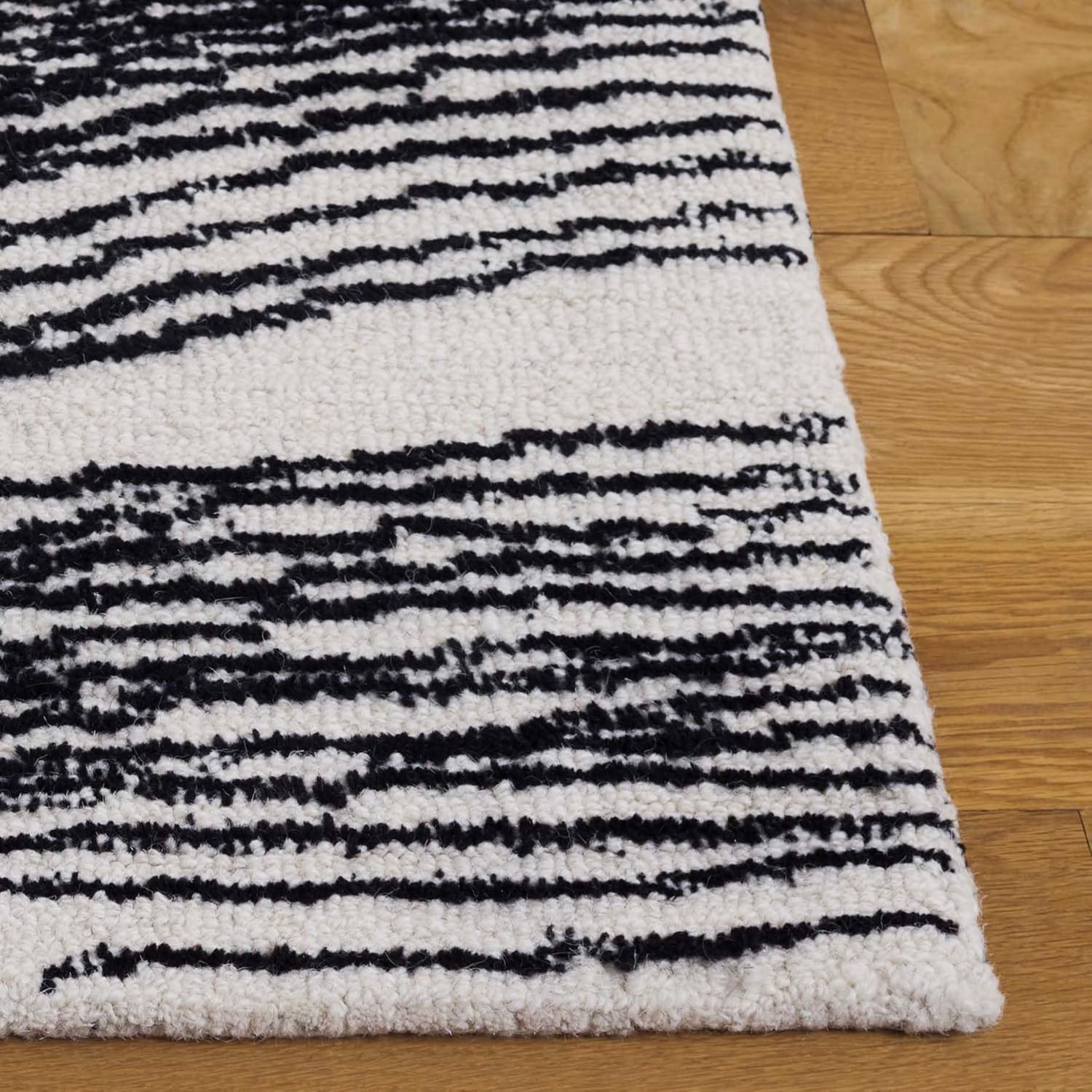 image:imageSAFAVIEH Metro Collection 8 x 10 NaturalIvory MET995A Handmade Premium Wool Living Room Dining Bedroom Area RugIvoryBlack