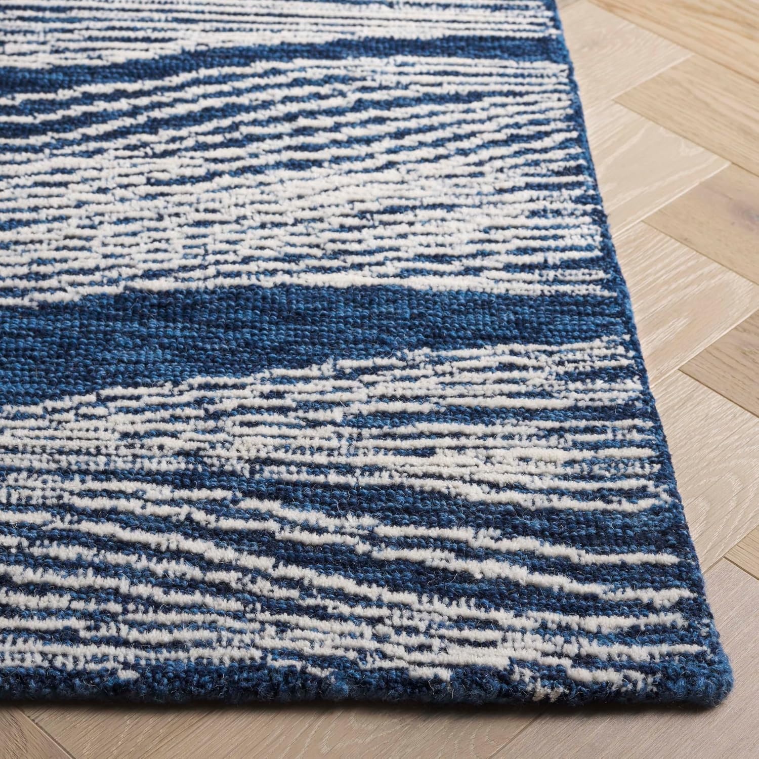 image:imageSAFAVIEH Metro Collection 8 x 10 NaturalIvory MET995A Handmade Premium Wool Living Room Dining Bedroom Area RugNavyIvory