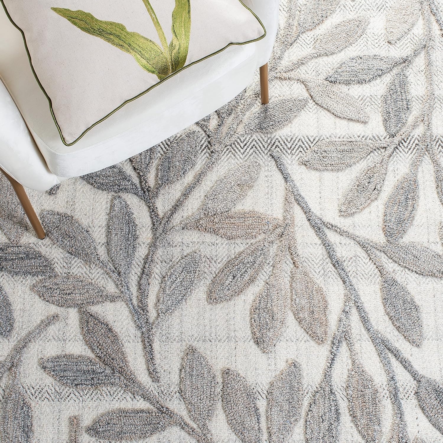 image:imageSAFAVIEH South Hampton Collection 8 x 10 Beige SHA302B Handmade Botanical Wool Area RugBeige